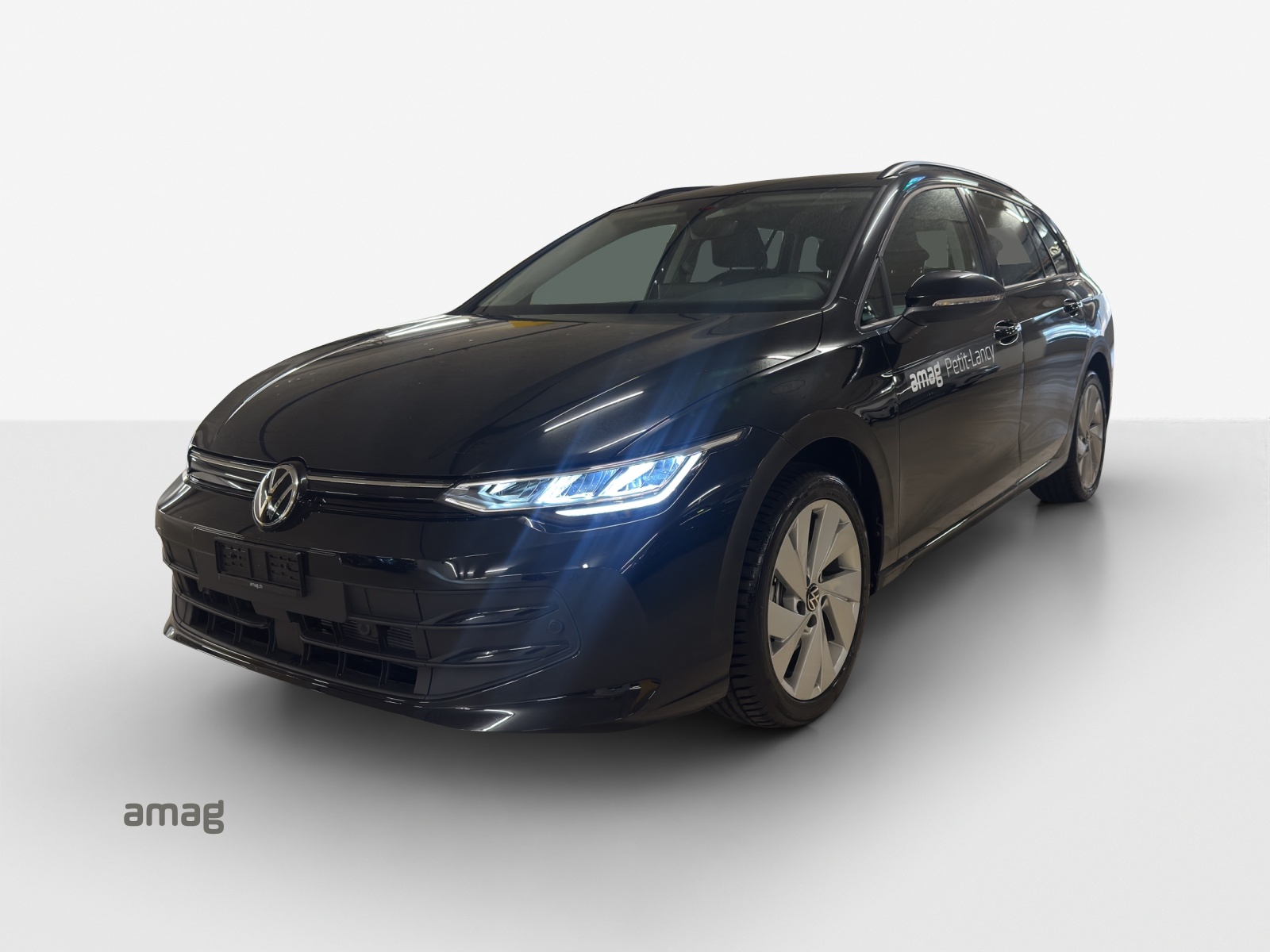 VW Golf Variant 2.0 TDI Life DSG-image-0
