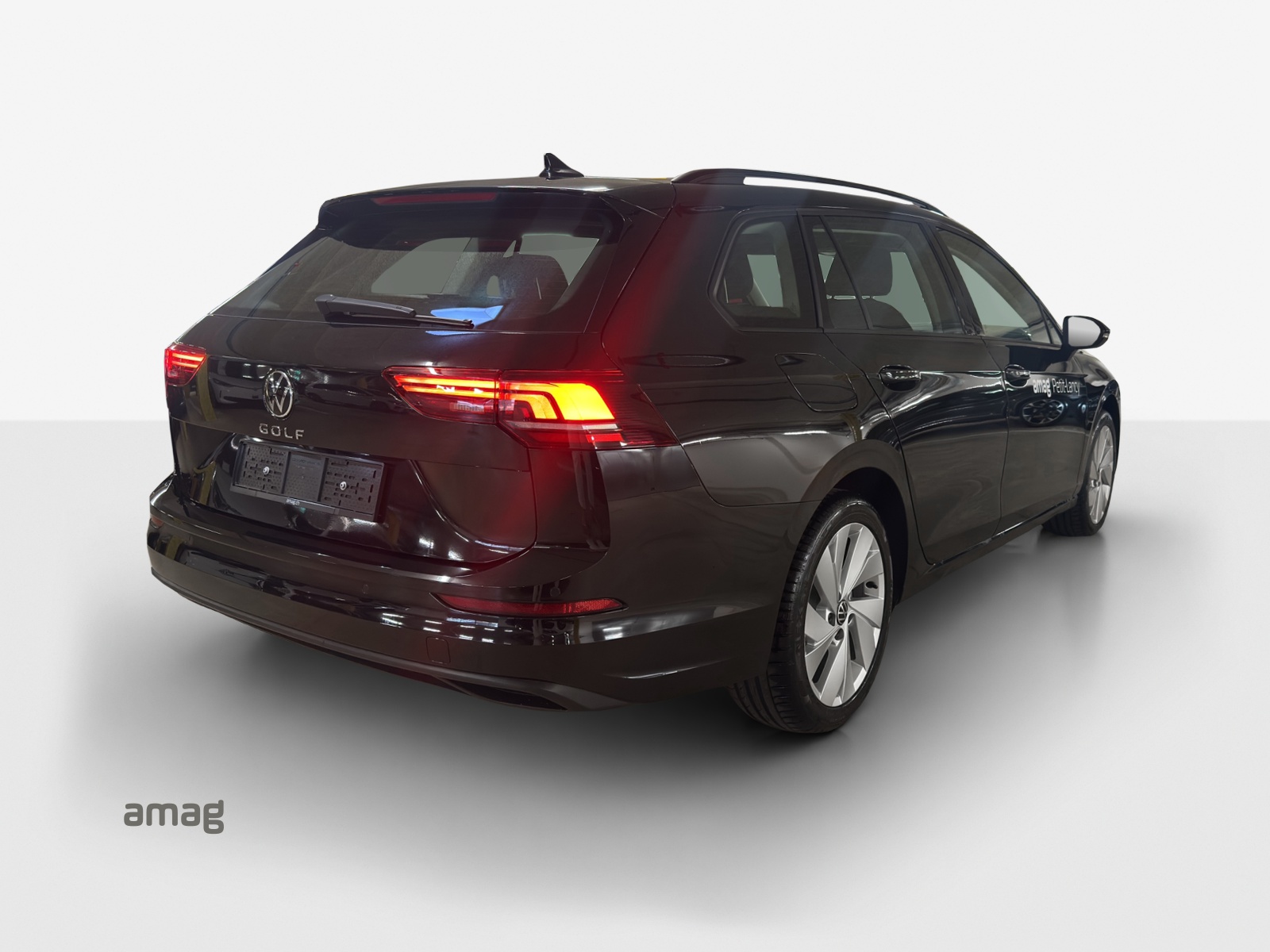 VW Golf Variant 2.0 TDI Life DSG-image-4
