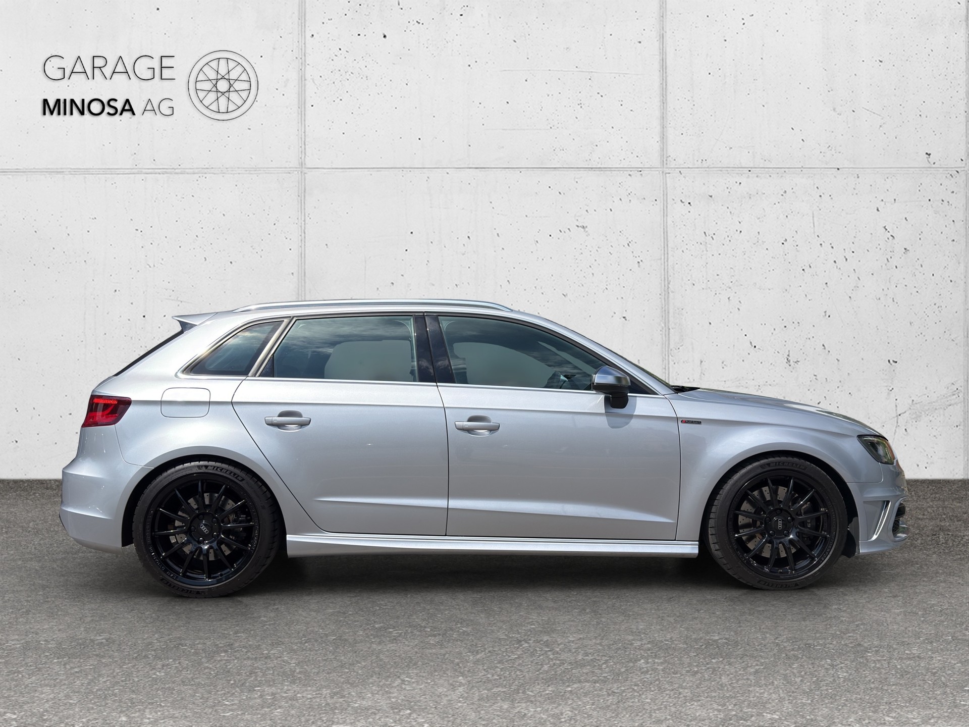 AUDI S3 Sportback 2.0 TFSI quattro S-tronic-image-5