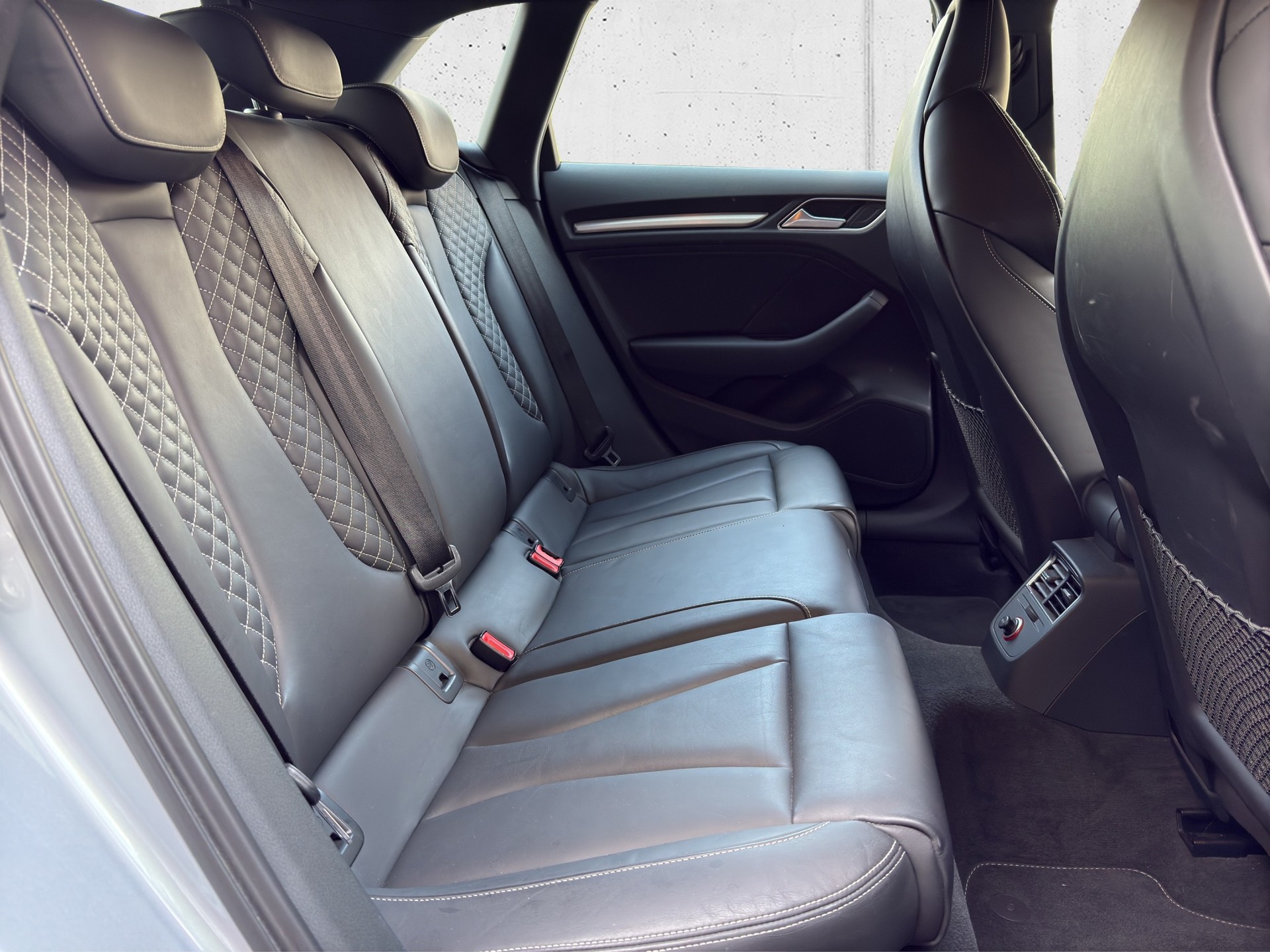 AUDI S3 Sportback 2.0 TFSI quattro S-tronic-image-12