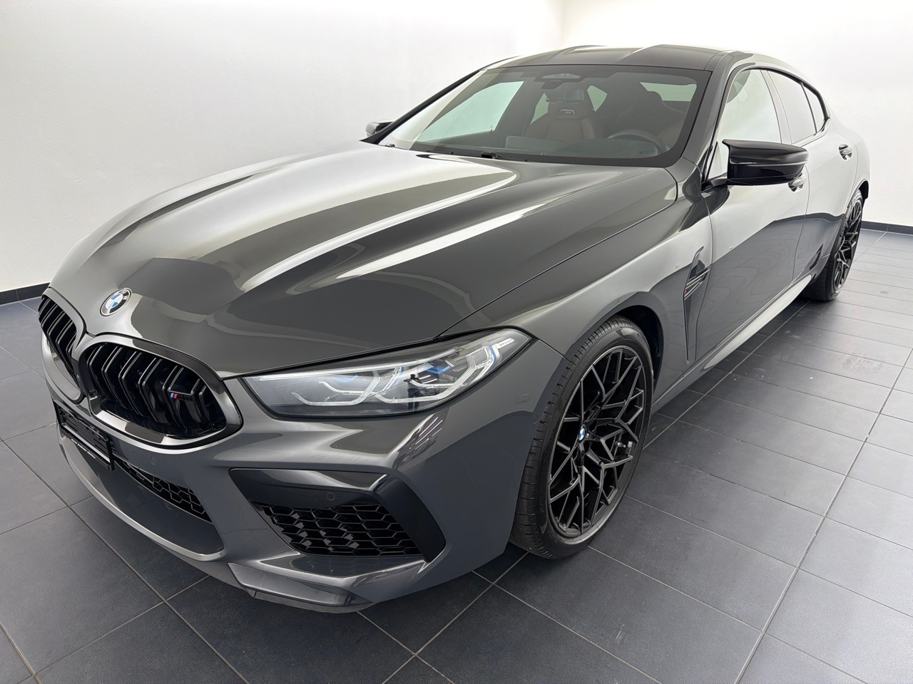 BMW M8 xDrive M Competition-image-0