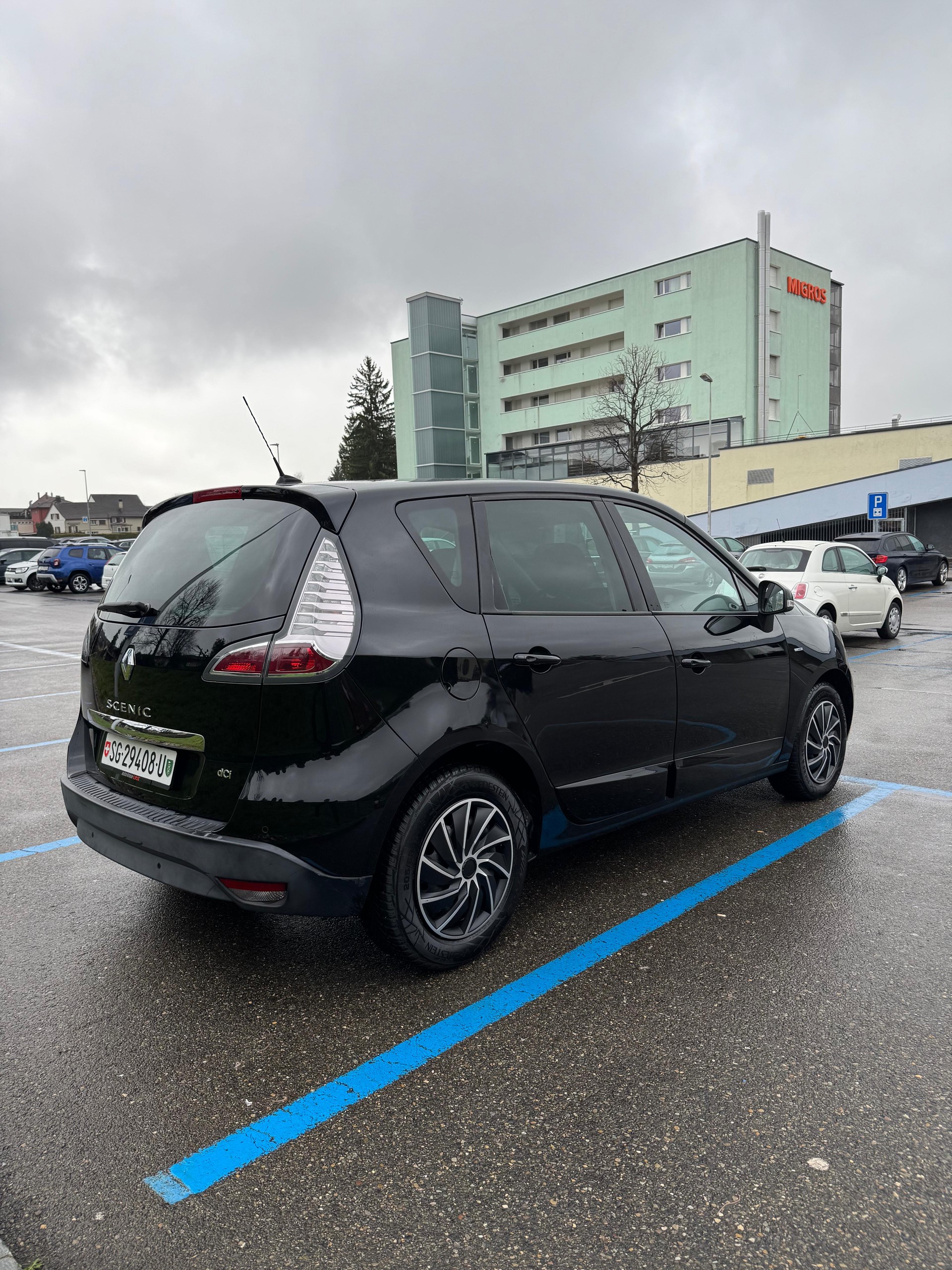 RENAULT Scénic 1.6 dCi Privilège-image-2