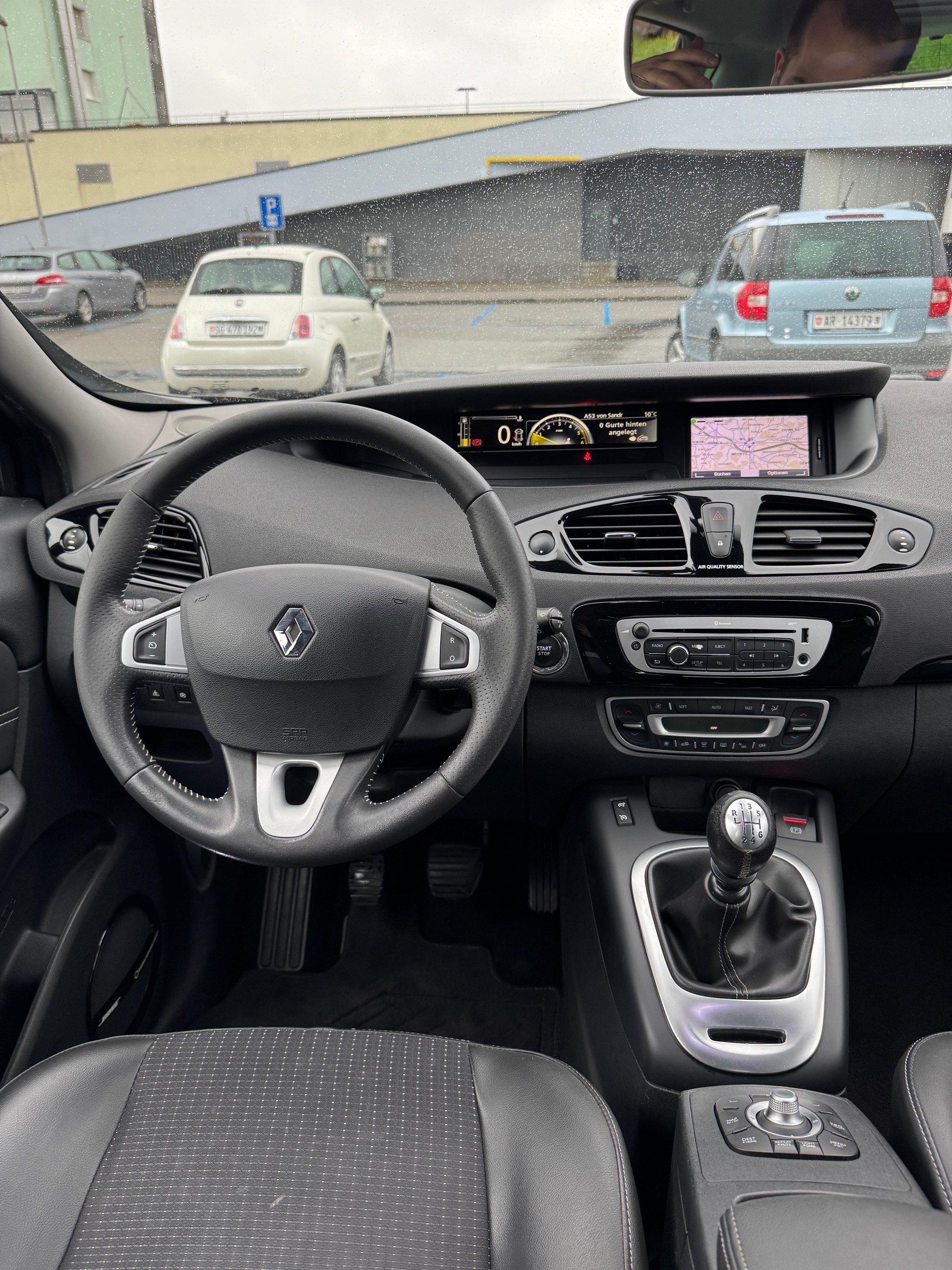 RENAULT Scénic 1.6 dCi Privilège-image-4