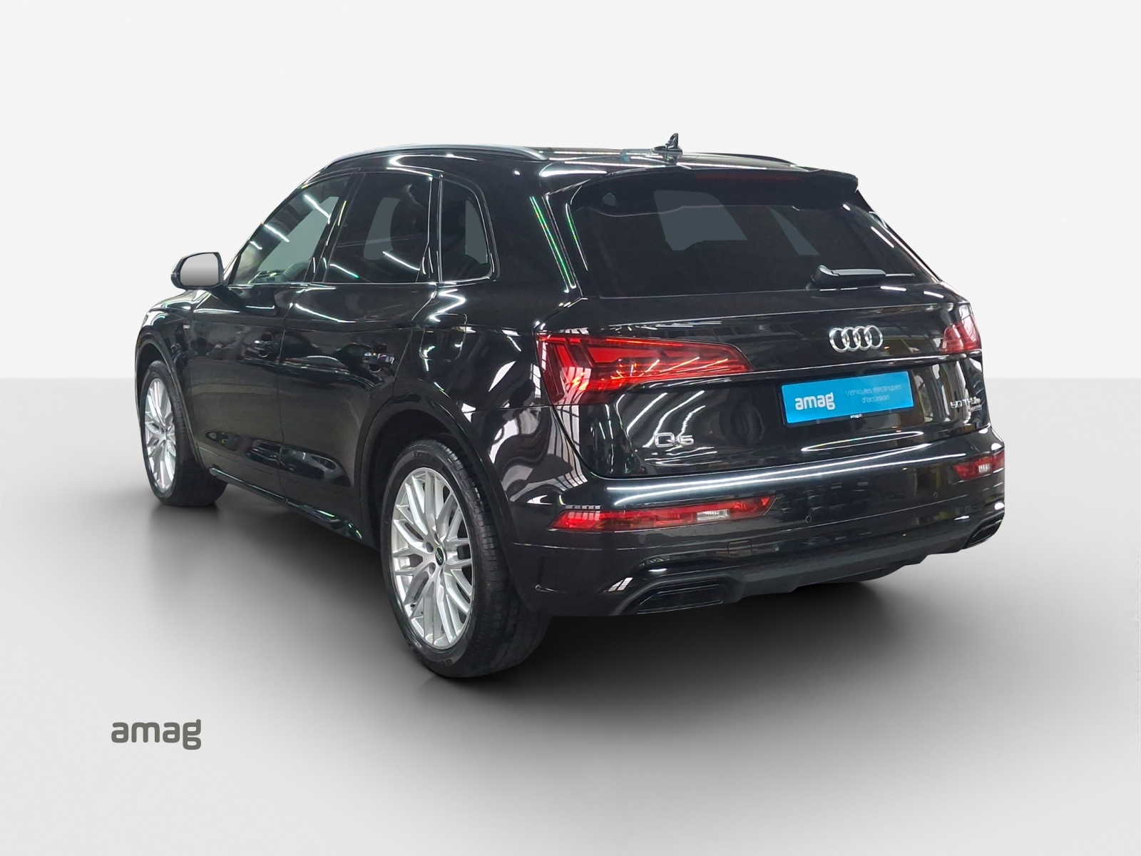 AUDI Q5 50 TFSI e PHEV S line quattro S-tronic-image-2