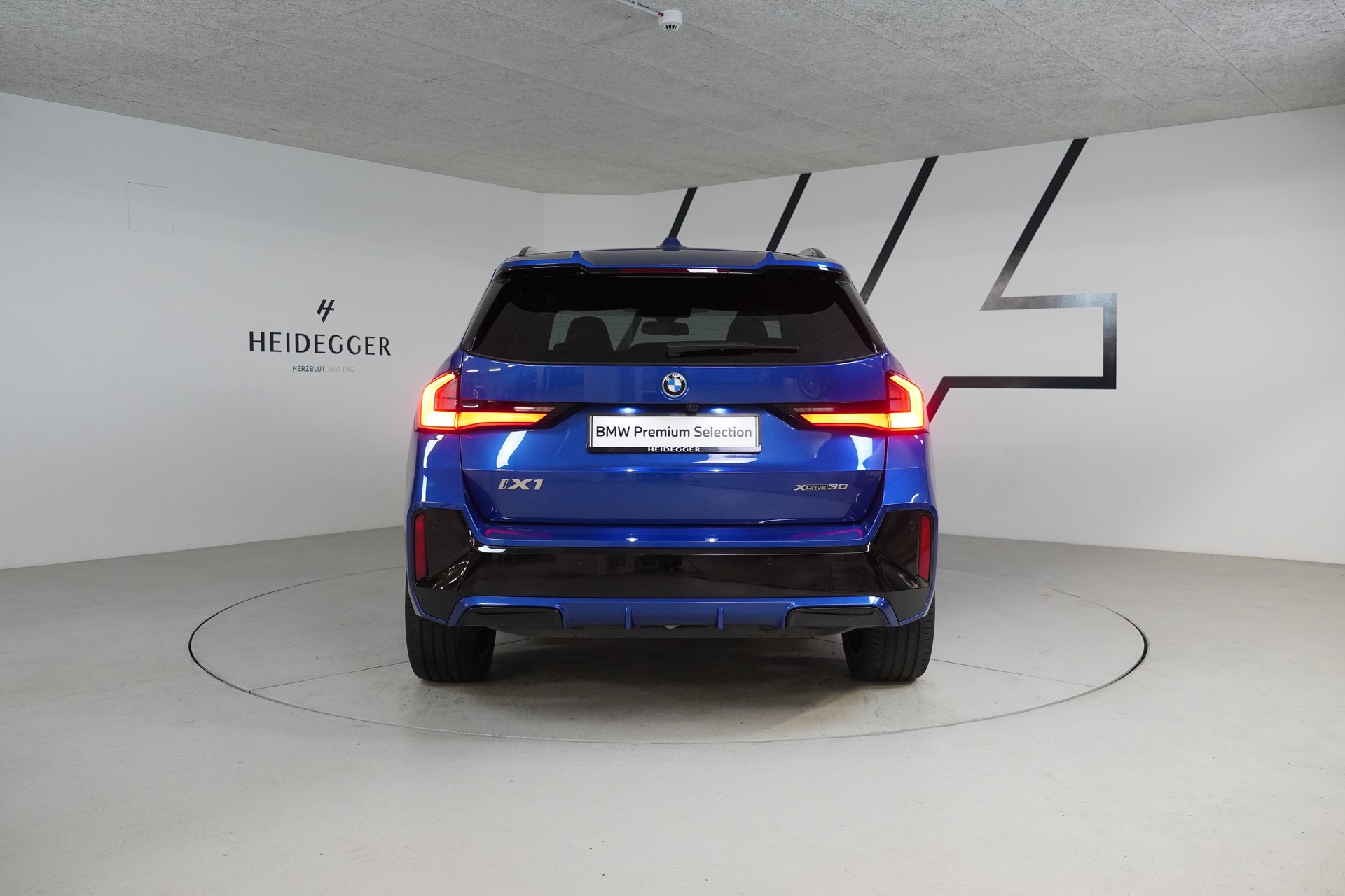 BMW iX1 xDrive 30 M Sport Pro-image-6