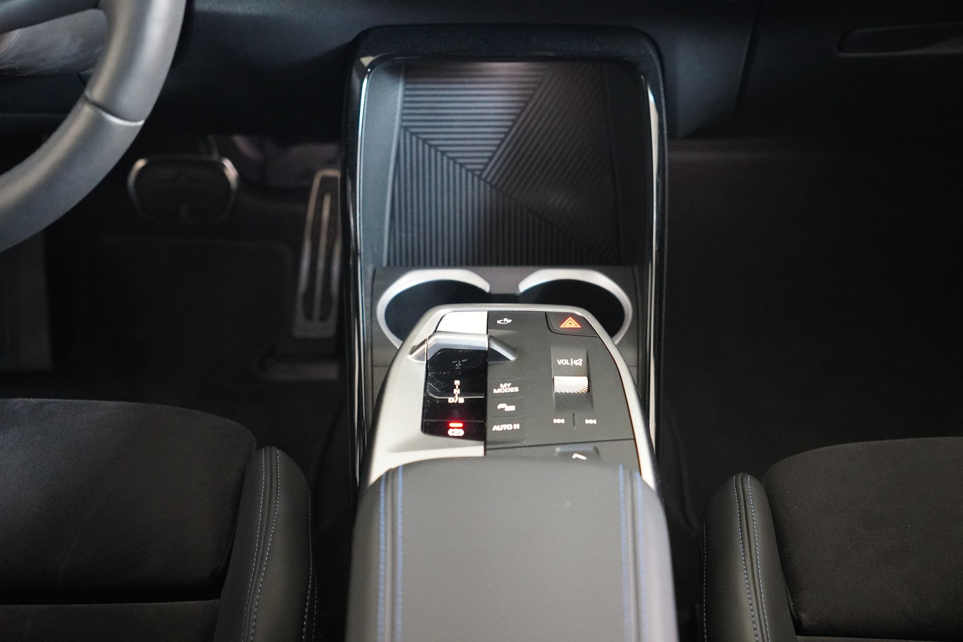 BMW iX1 xDrive 30 M Sport Pro-image-20