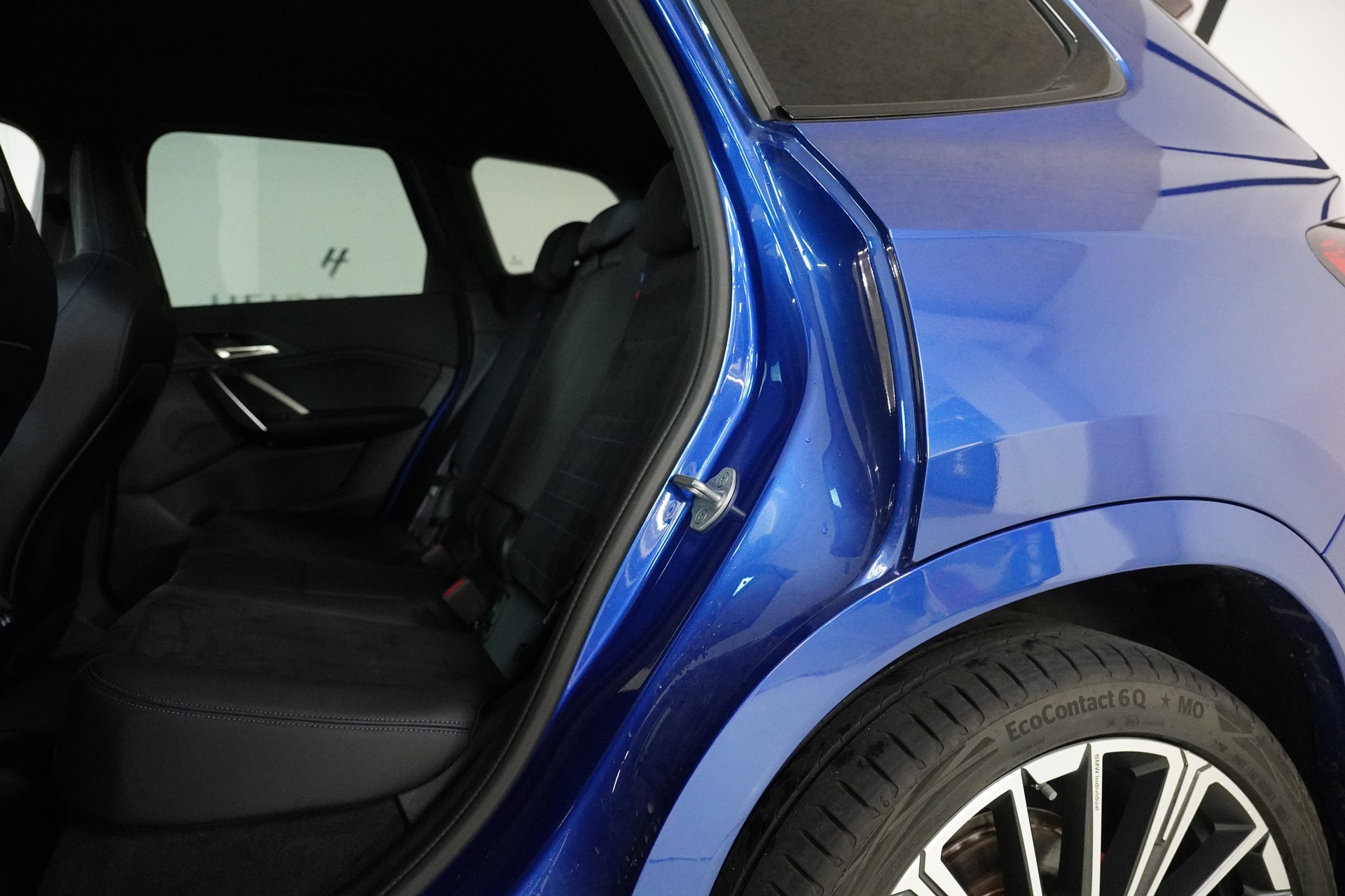BMW iX1 xDrive 30 M Sport Pro-image-13
