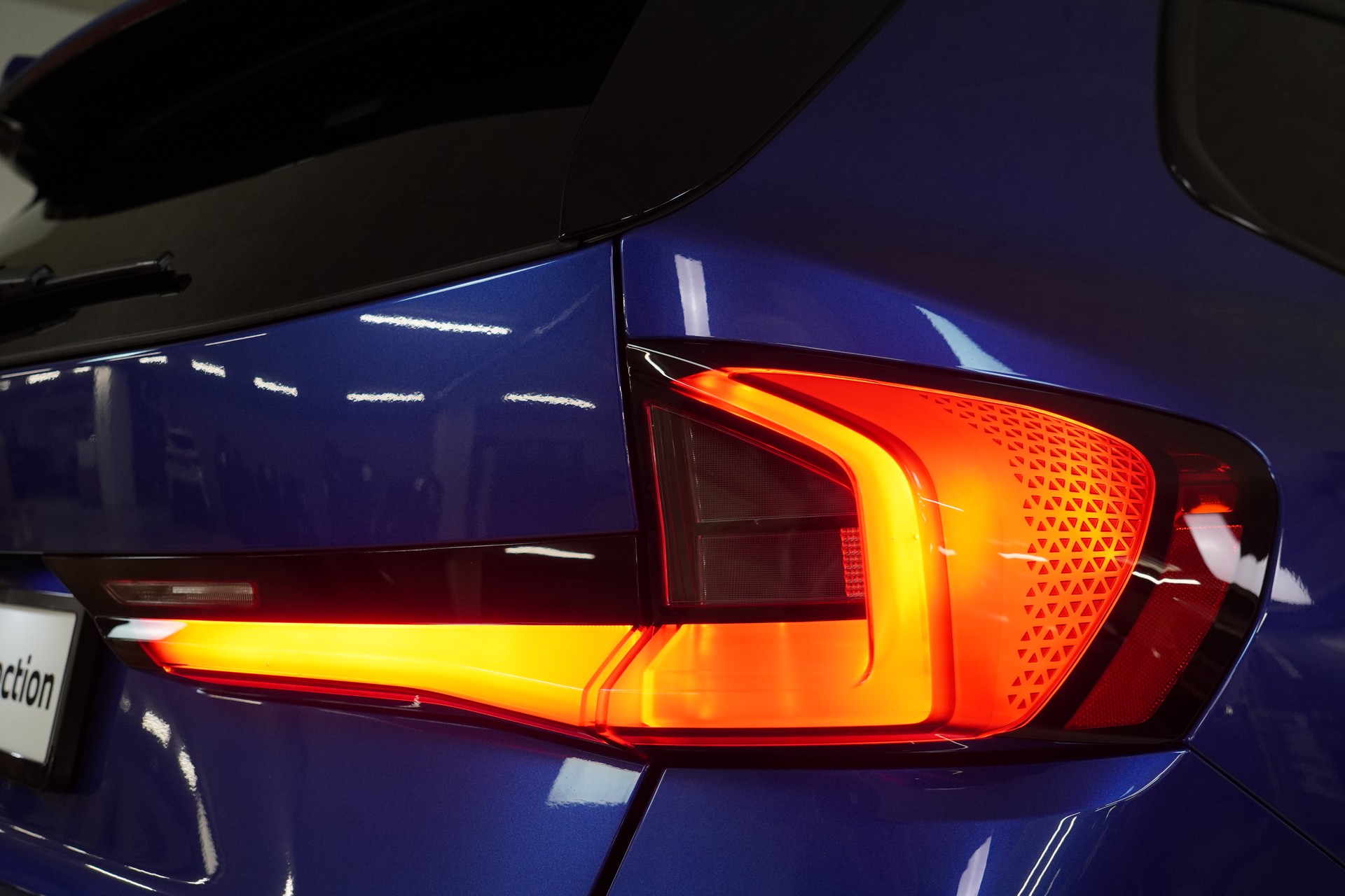 BMW iX1 xDrive 30 M Sport Pro-image-16