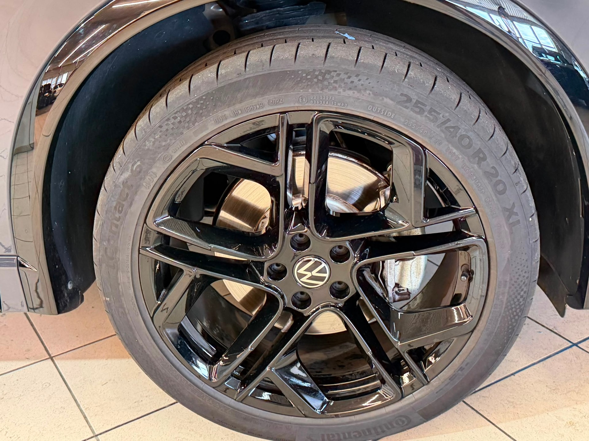 VW Tiguan 2.0 TSI DSG R-Line United 4Motion-image-4