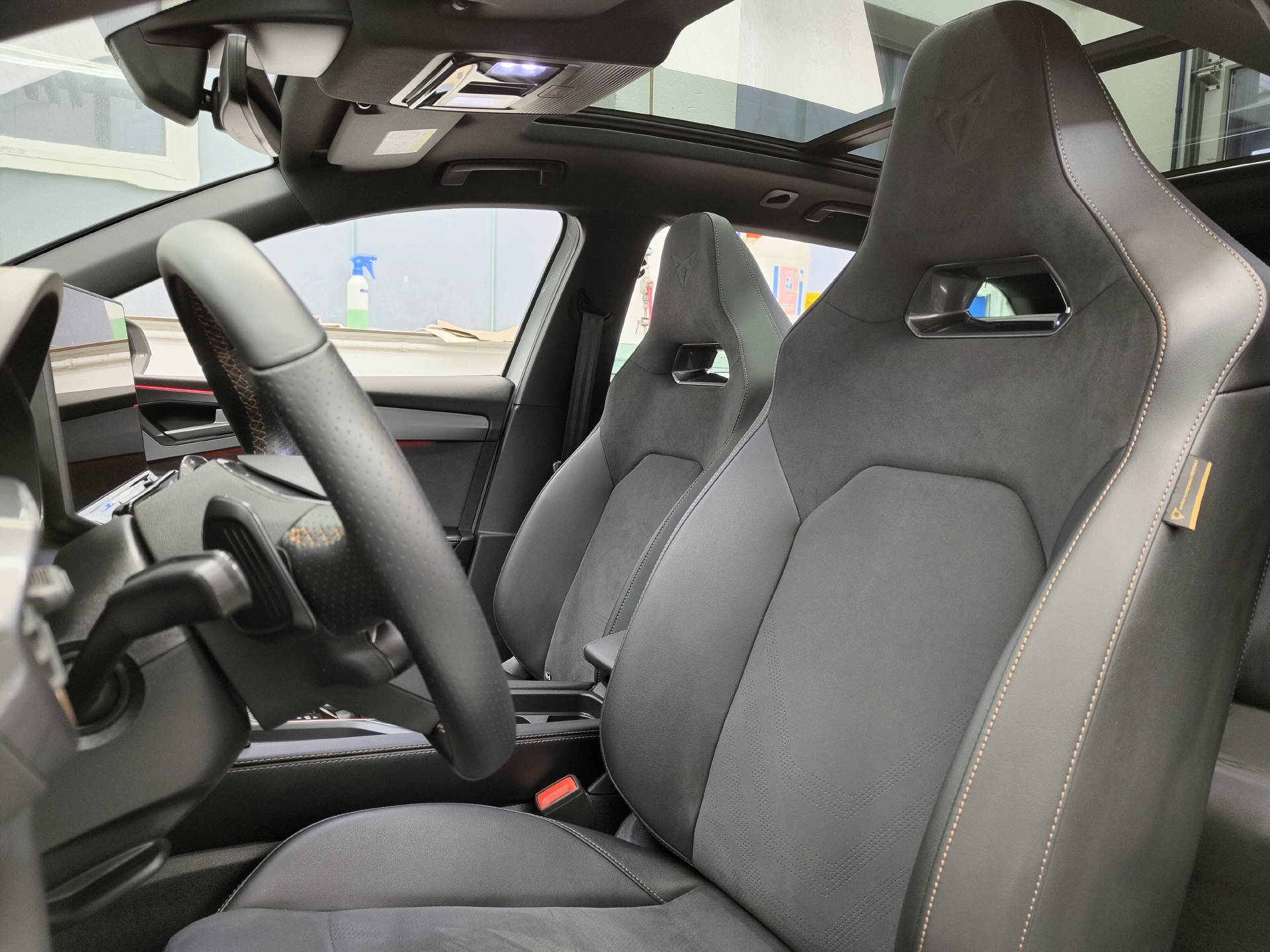 CUPRA Leon ST 2.0 TSI 333 VZ 4Drive DSG-image-5