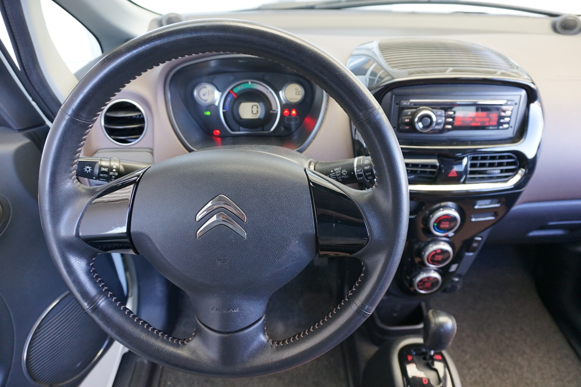 CITROEN C-Zero Séduction-image-11