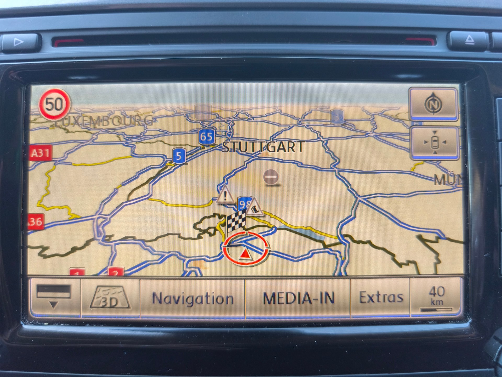 VW Tiguan 2.0 TDI BlueMotion Sport&Style 4Motion DSG-image-12