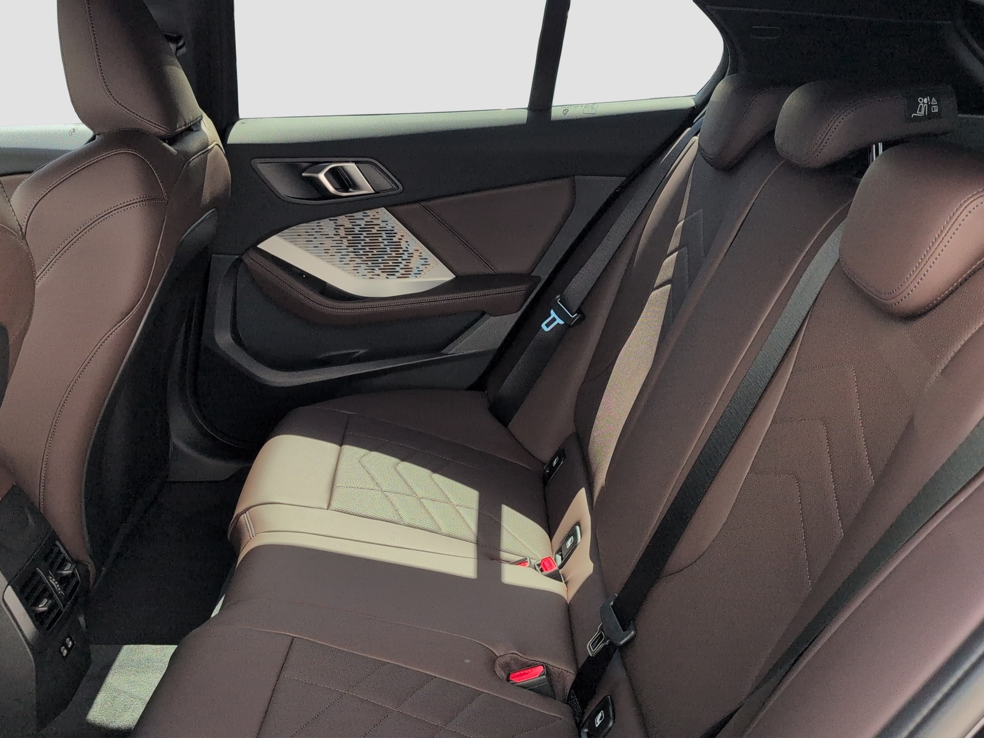 BMW 123 xDrive M Sport Steptronic-image-9