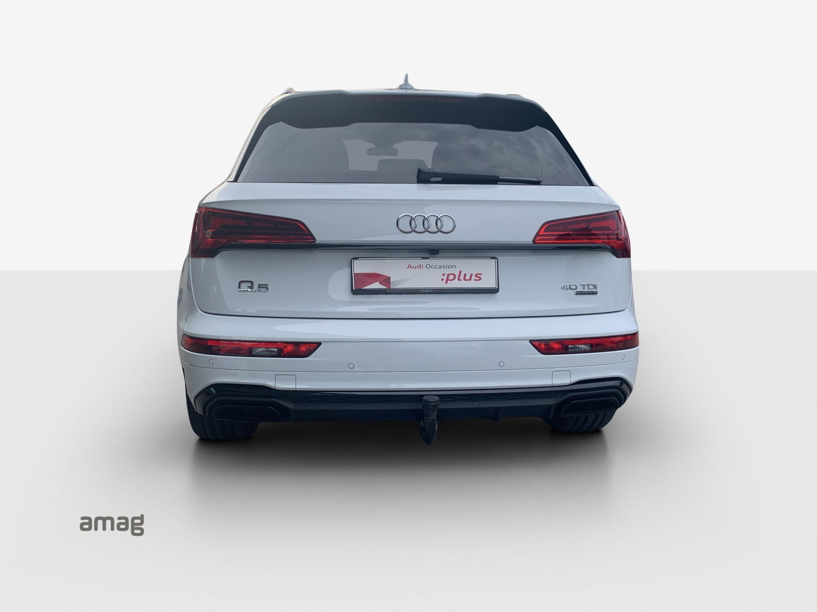 AUDI Q5 40 TDI Black Edition quattro S-tronic-image-5