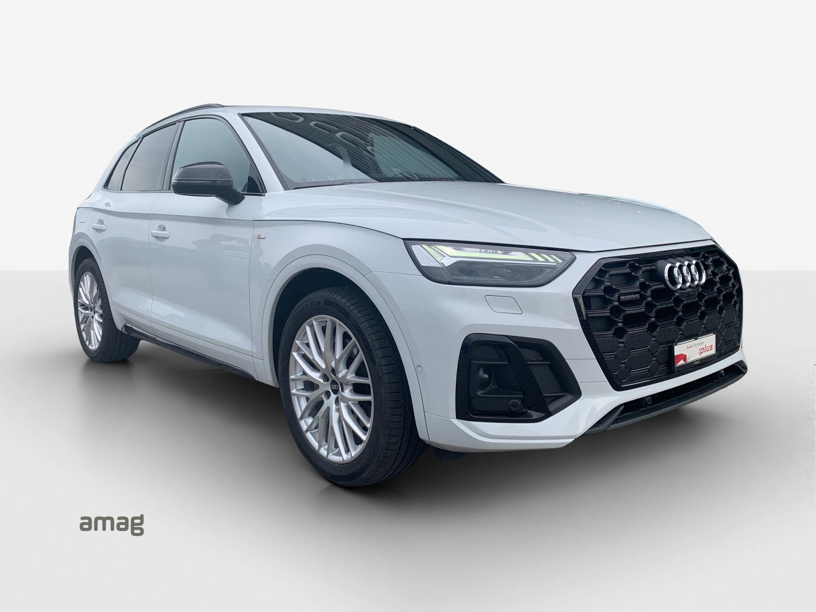 AUDI Q5 40 TDI Black Edition quattro S-tronic-image-8