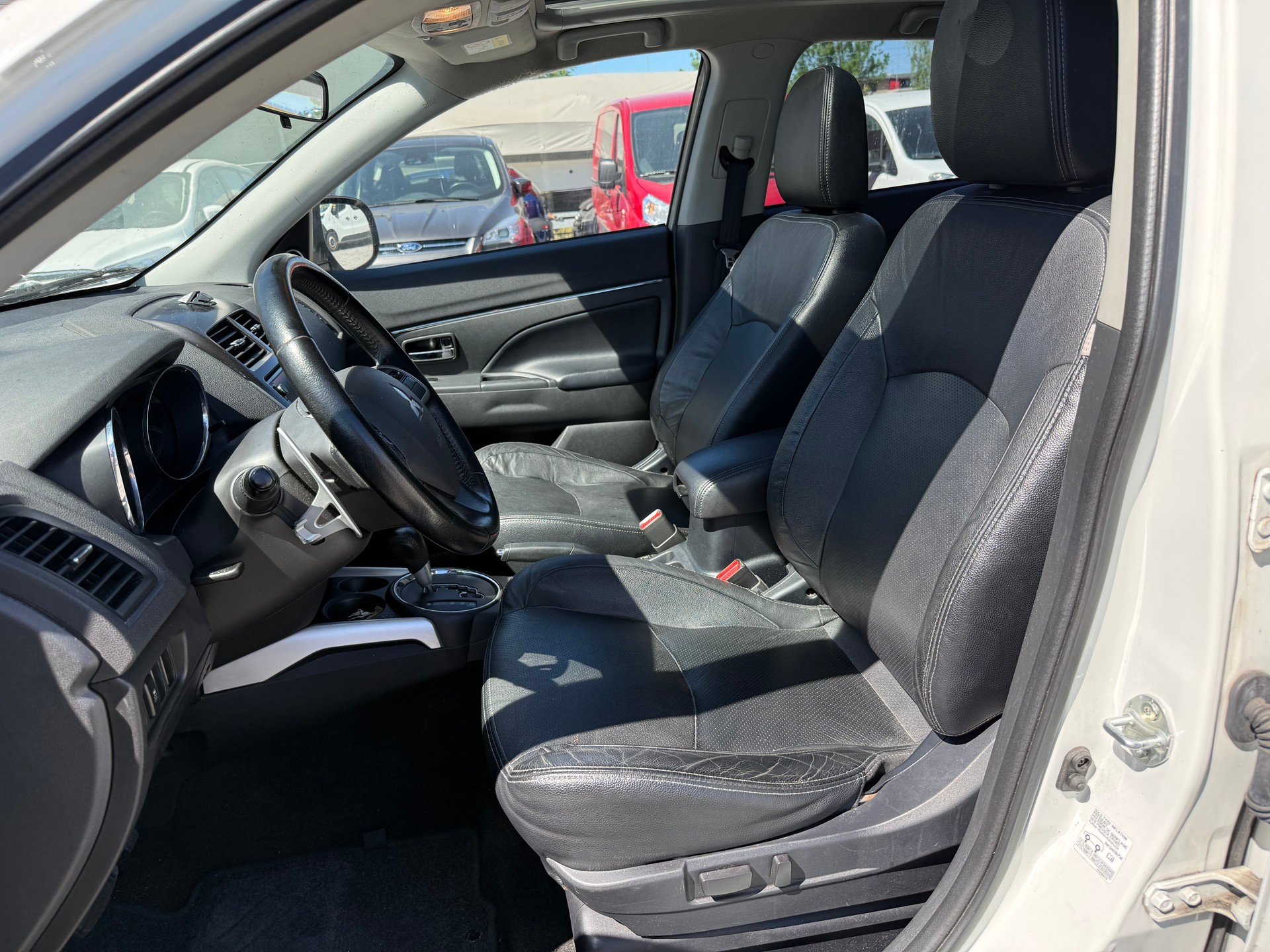 MITSUBISHI ASX 2.2 DID Invite 4WD Automatic-image-11