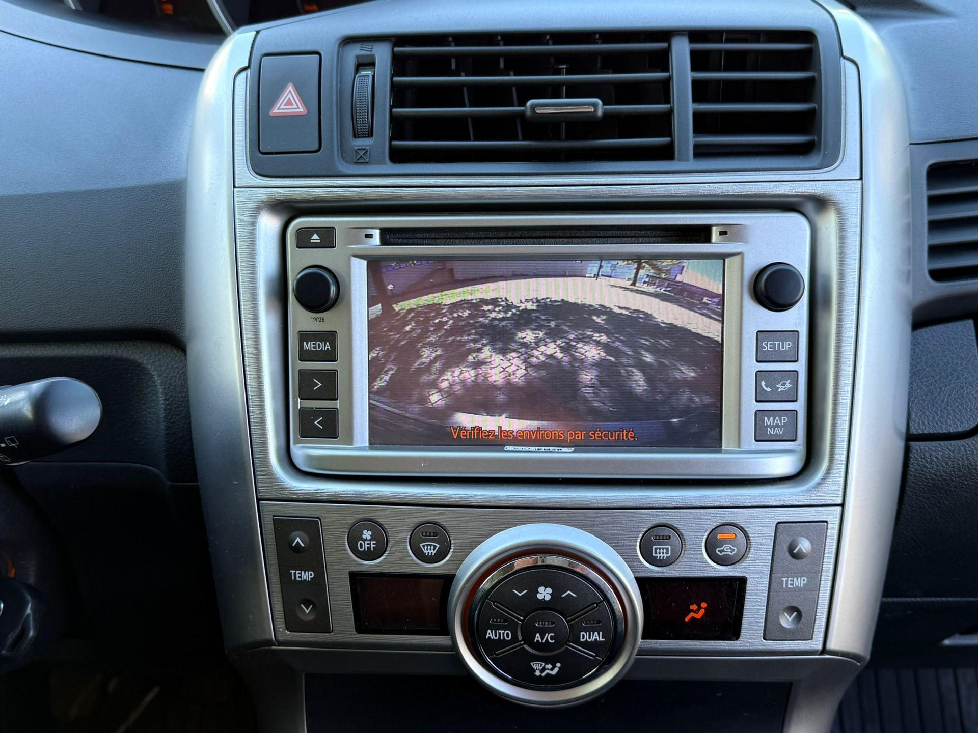 TOYOTA Verso 1.8 Linea Sol Premium-image-11