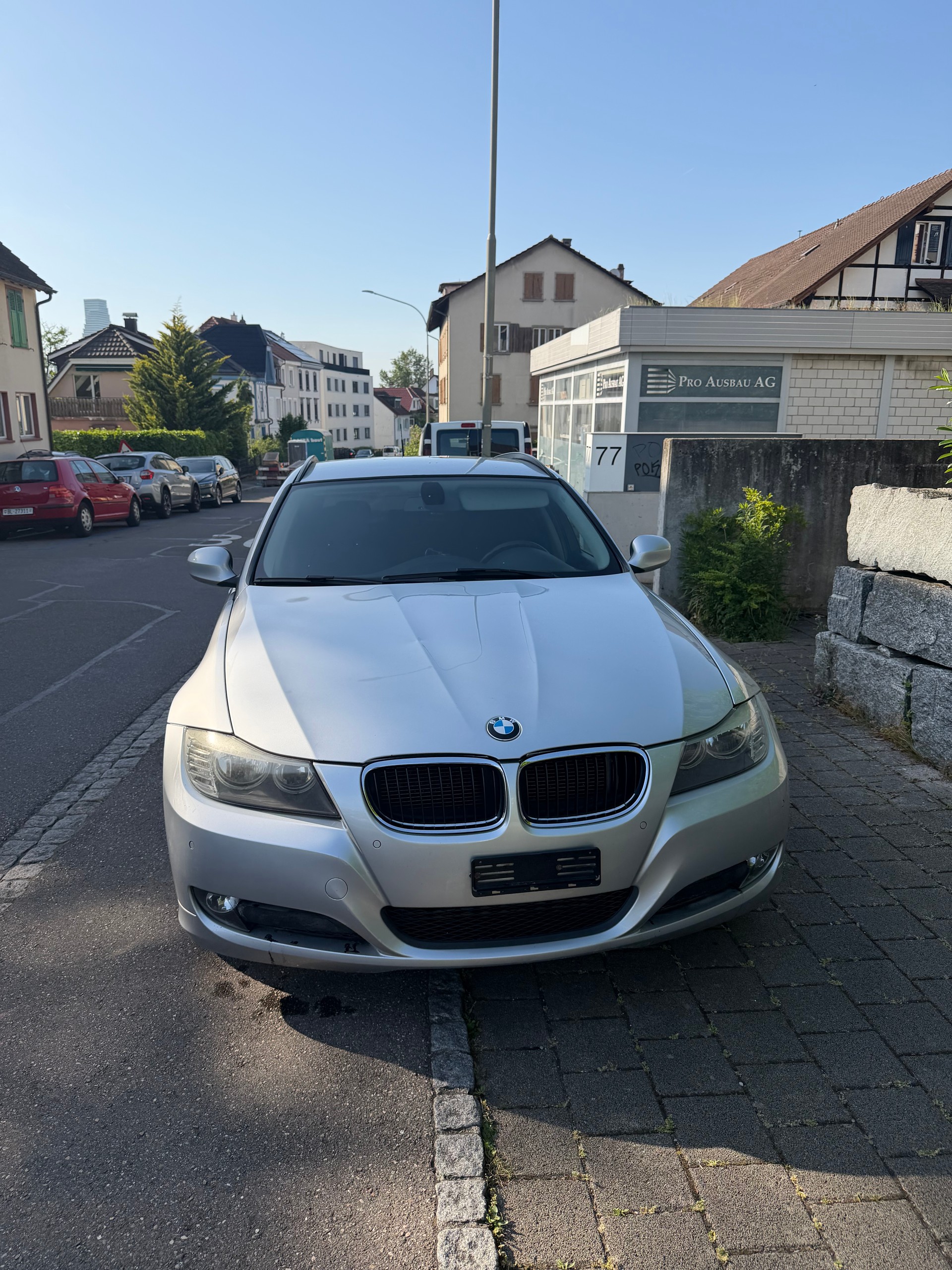 BMW 320d Touring Dynamic Edition Steptronic-image-1