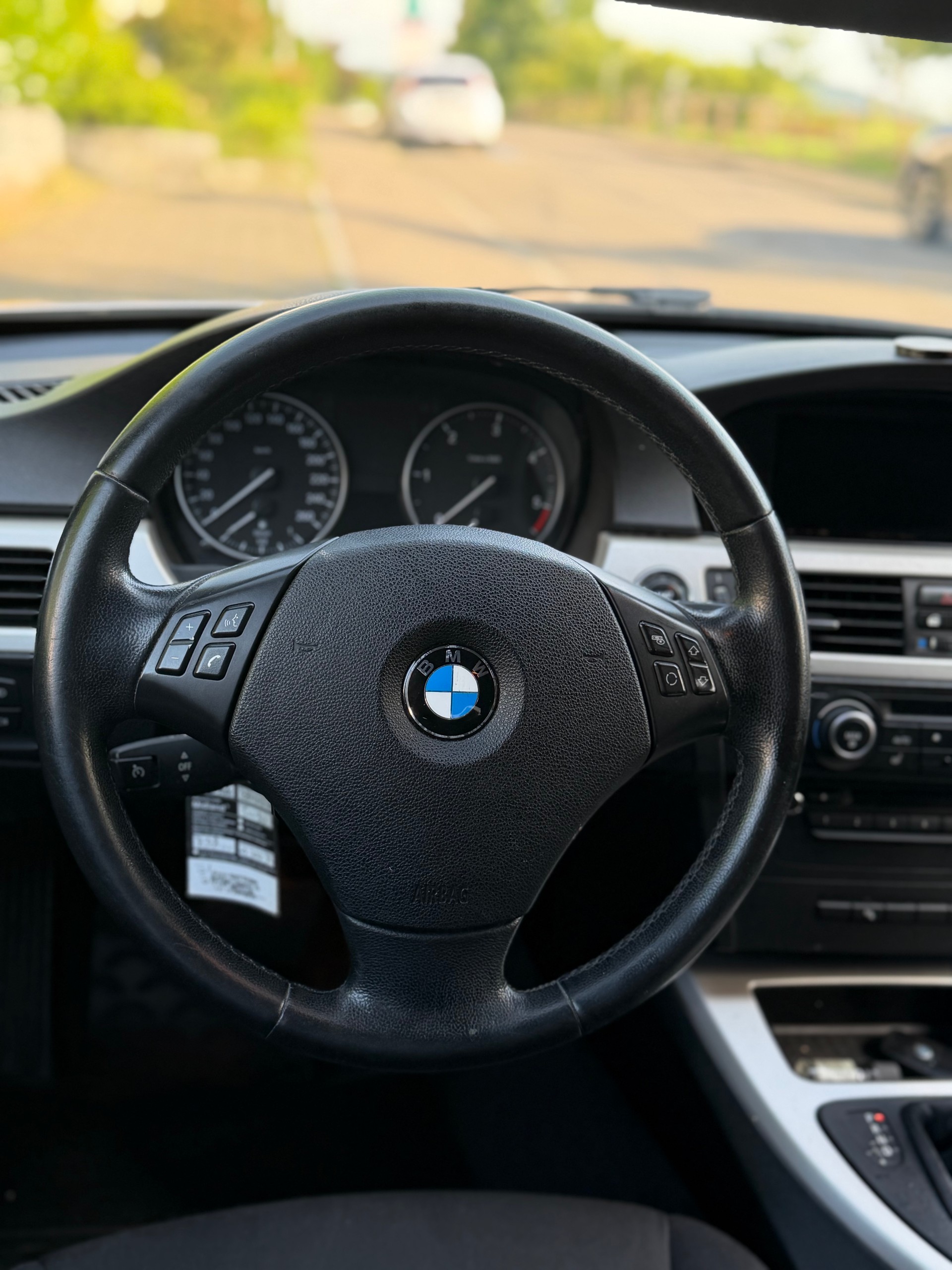 BMW 320d Touring Dynamic Edition Steptronic-image-7