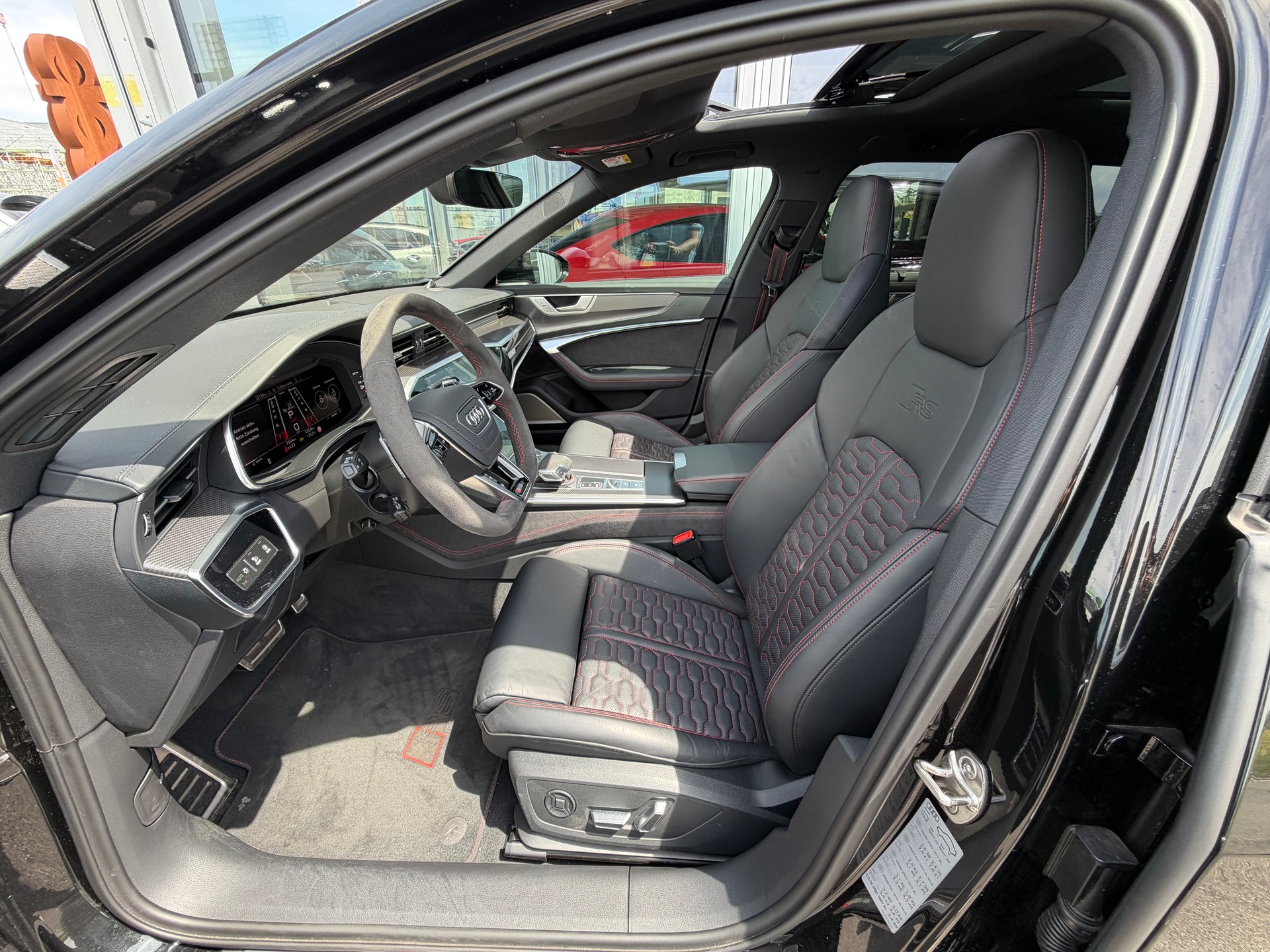 AUDI RS6 Avant 4.0 TFSI V8 quattro-image-19