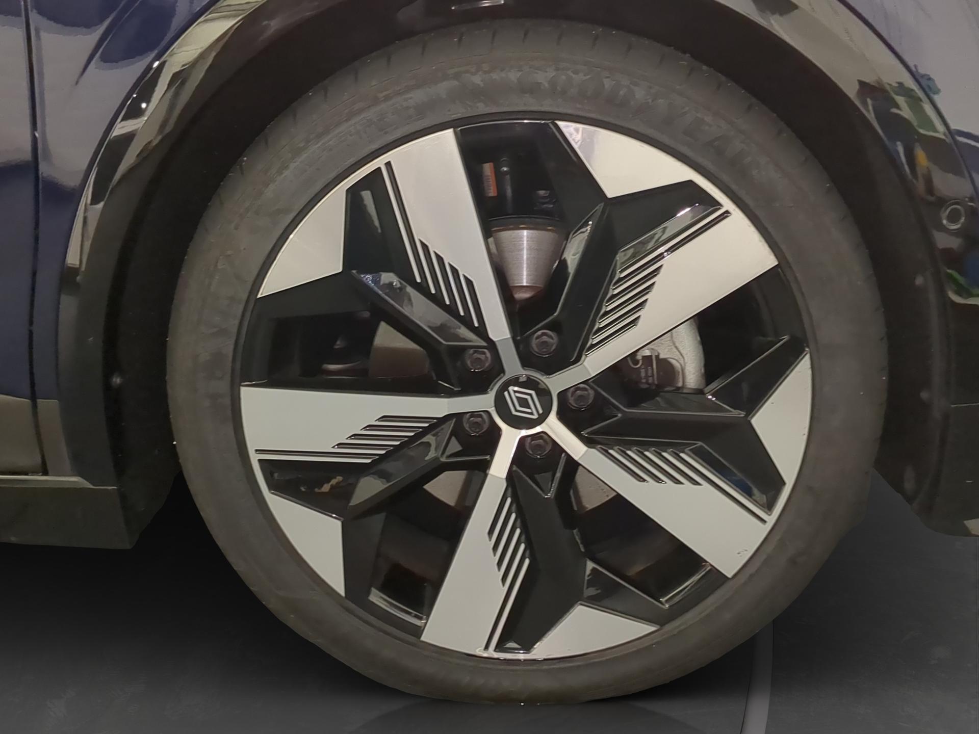 RENAULT Mégane E-TECH EV60 Techno-image-16