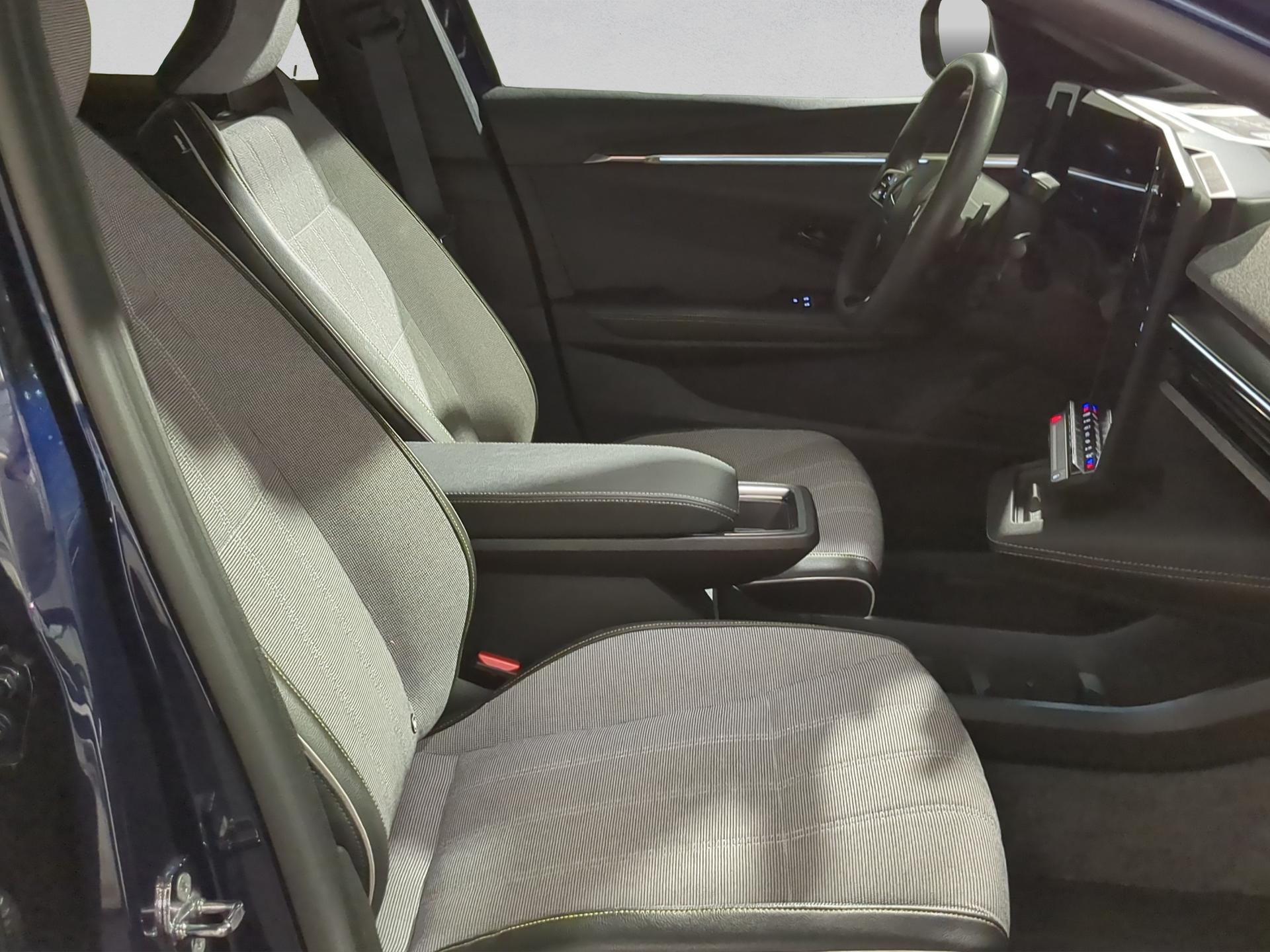 RENAULT Mégane E-TECH EV60 Techno-image-15