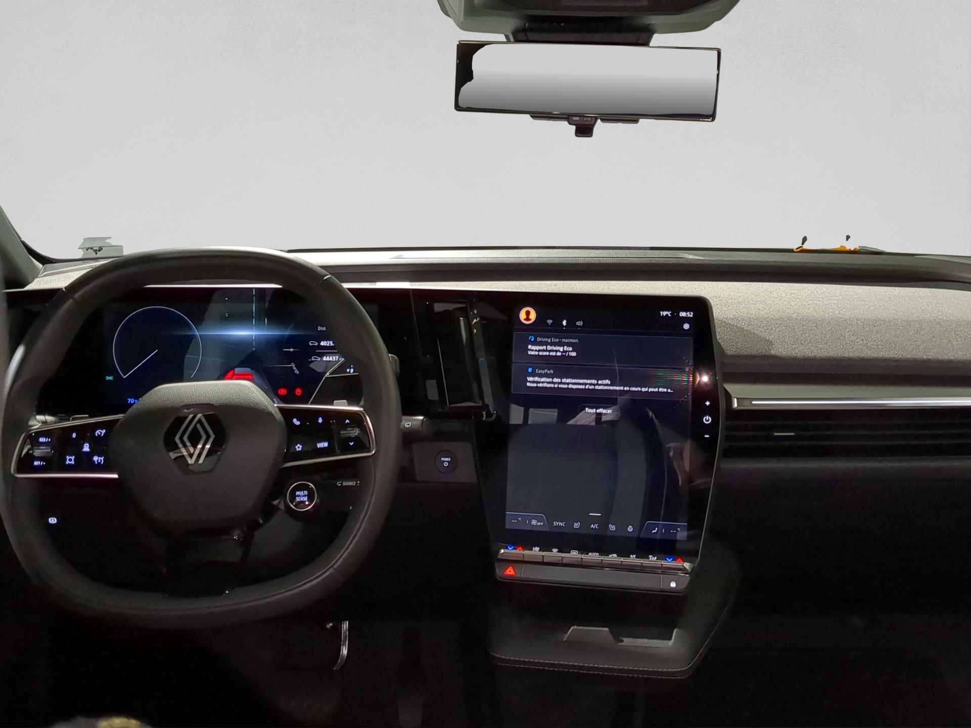 RENAULT Mégane E-TECH EV60 Techno-image-12