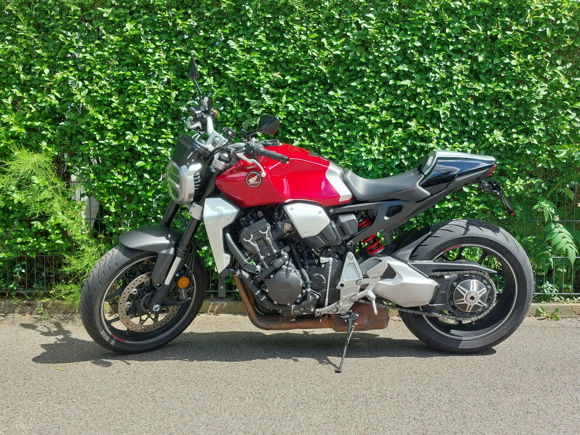 HONDA CB 1000 R ABS-image-2