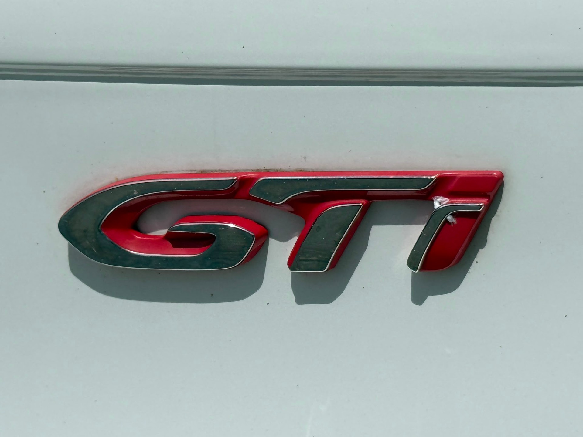 PEUGEOT 208 1.6 Turbo GTi-image-13