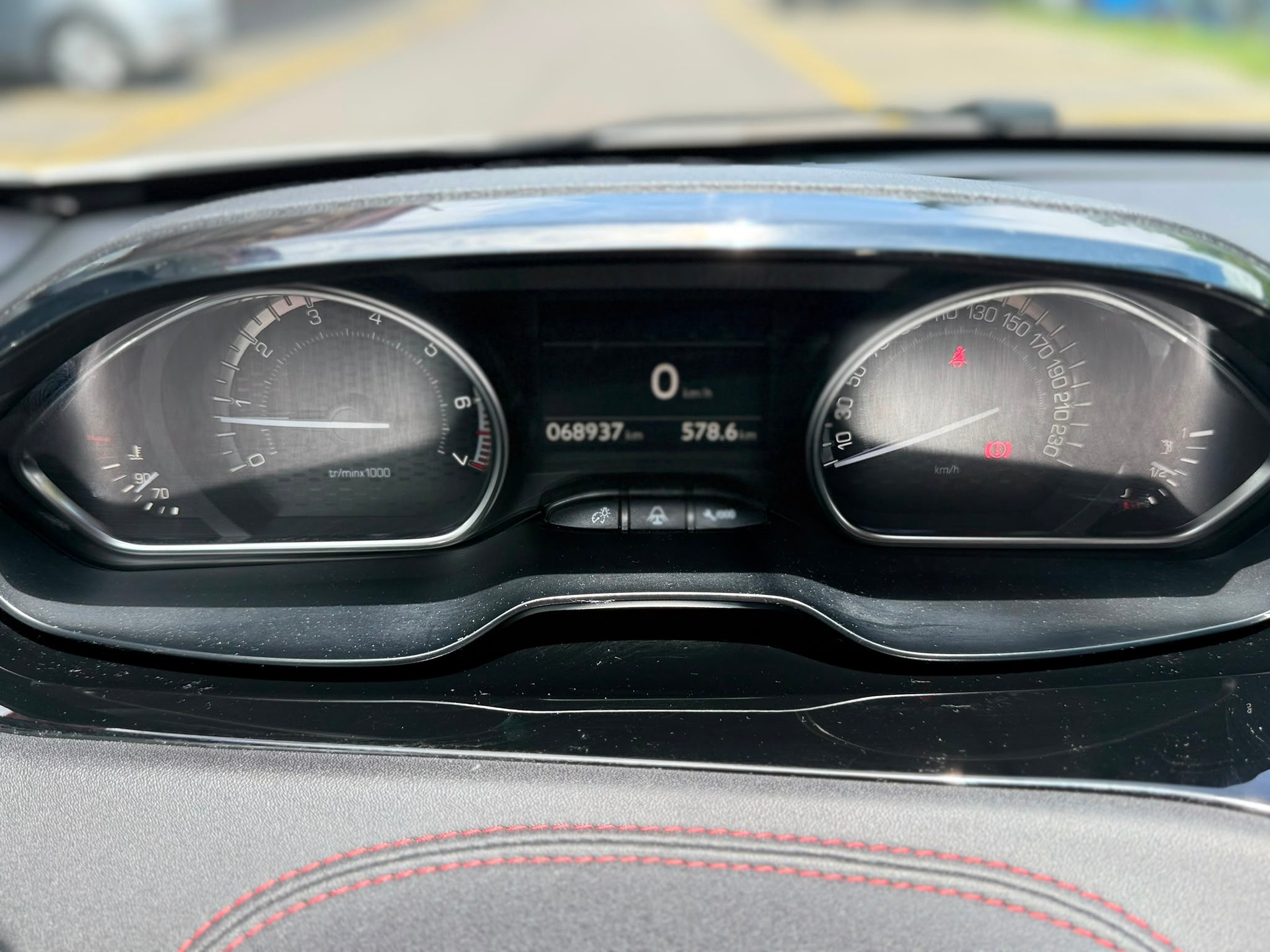 PEUGEOT 208 1.6 Turbo GTi-image-20