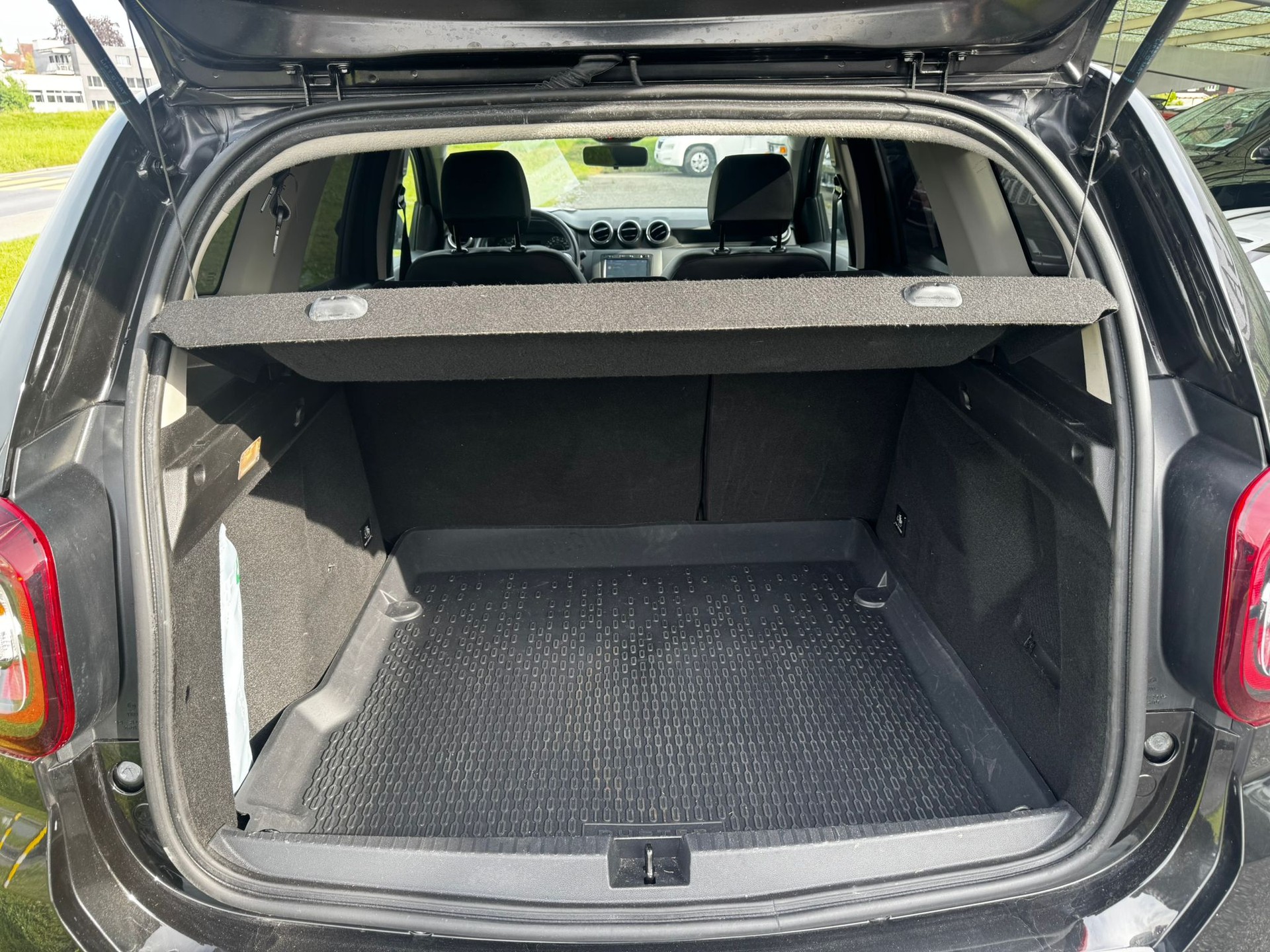 DACIA Duster dCi 110 Prestige 4x2 EDC-image-12