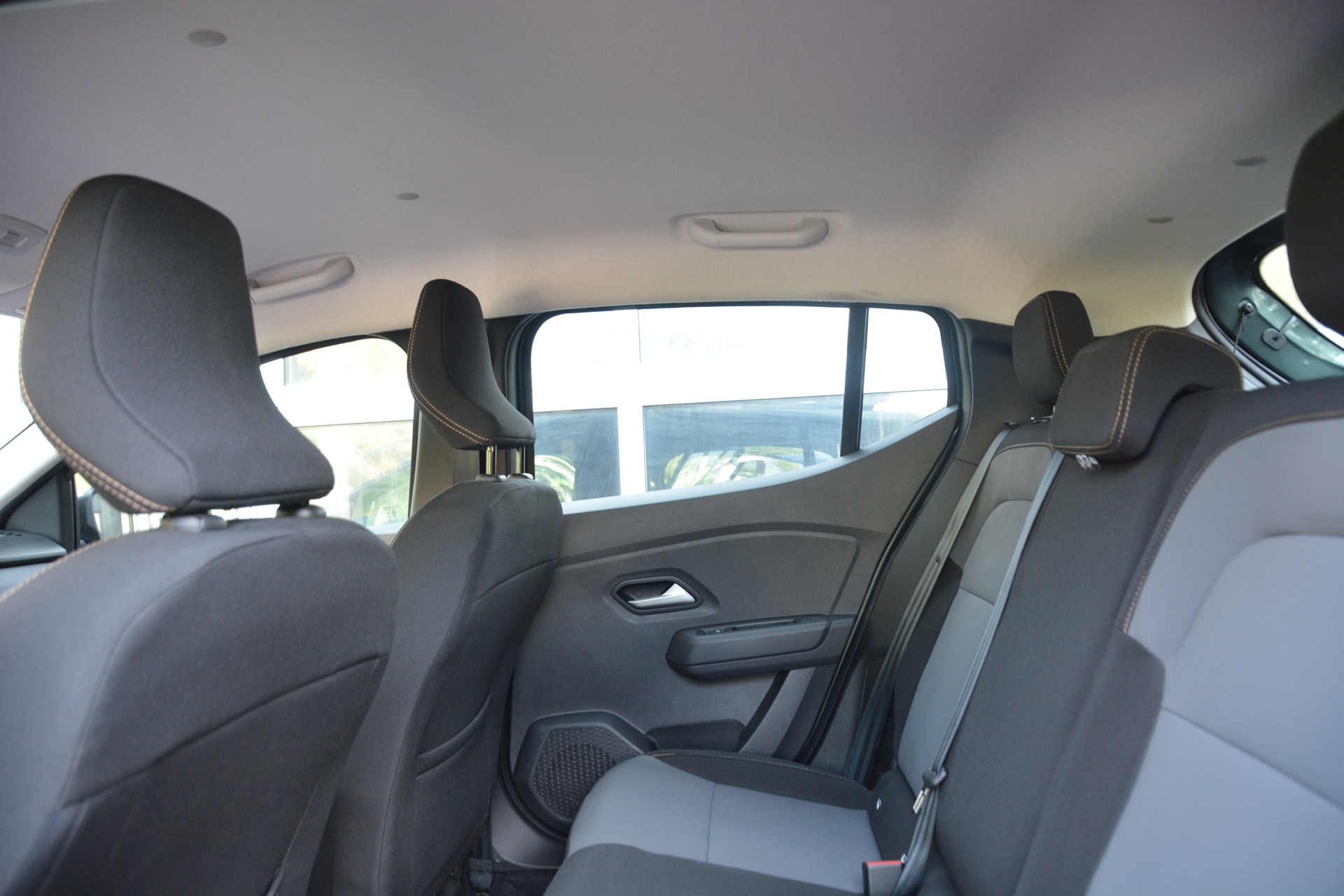 DACIA Sandero Stepway TCe 90 Extreme+ CVT-image-15
