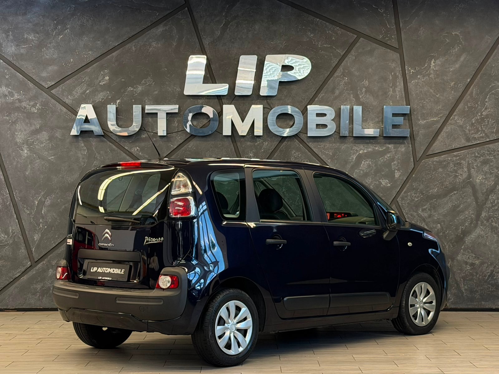 CITROEN C3 Picasso 1.4i 16V Attraction-image-5