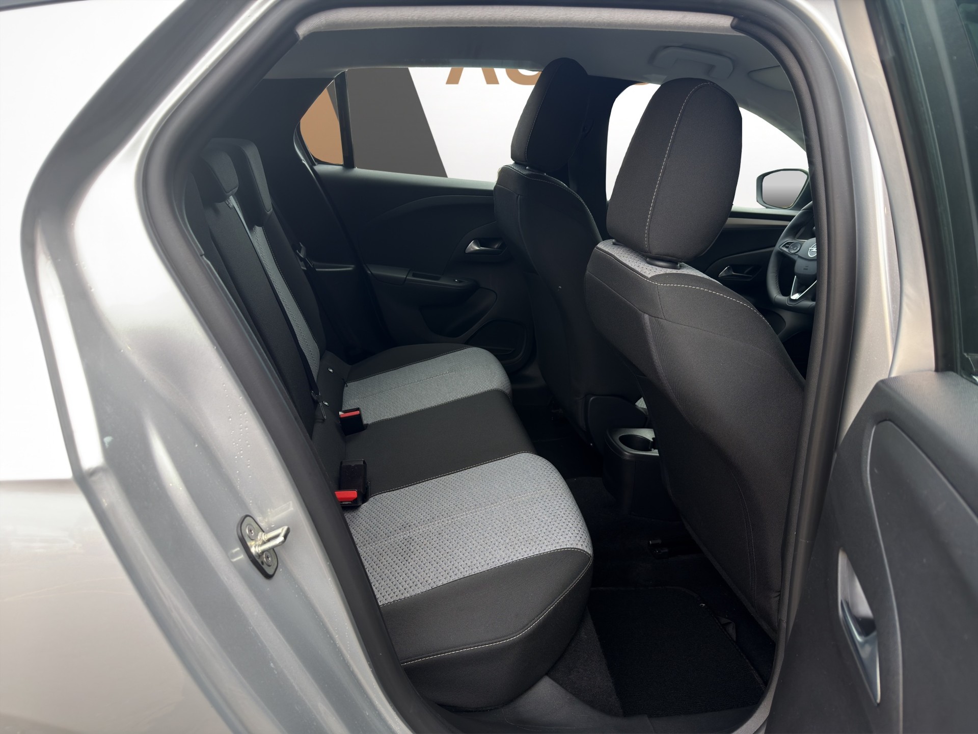 OPEL Corsa 1.2 T Edition-image-11