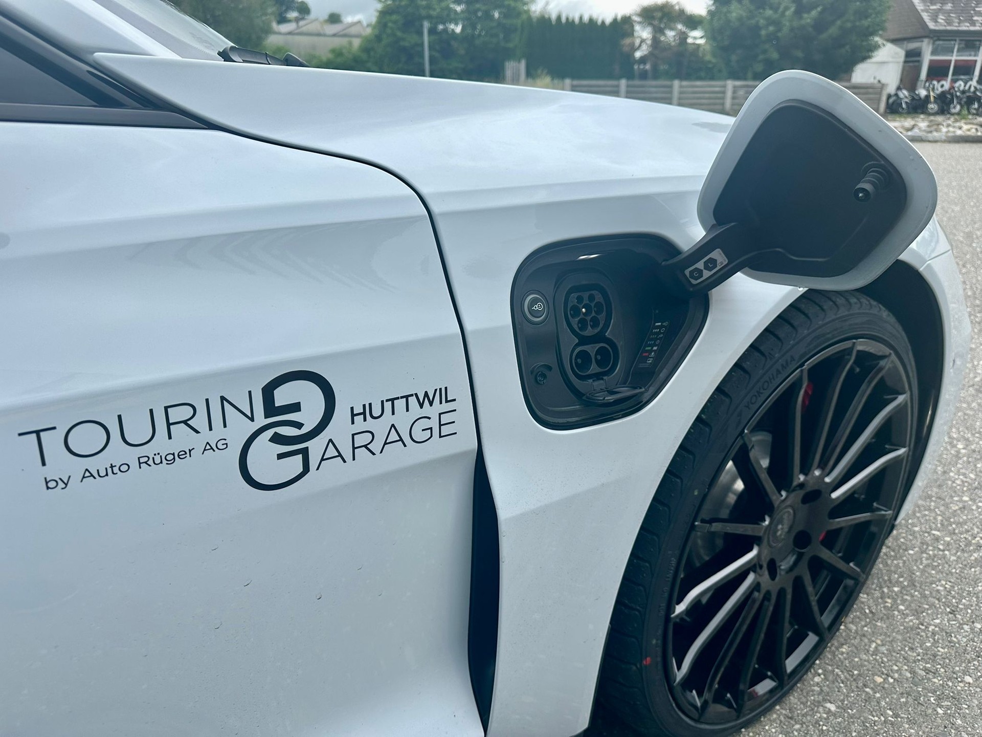 AUDI e-tron GT quattro-image-9