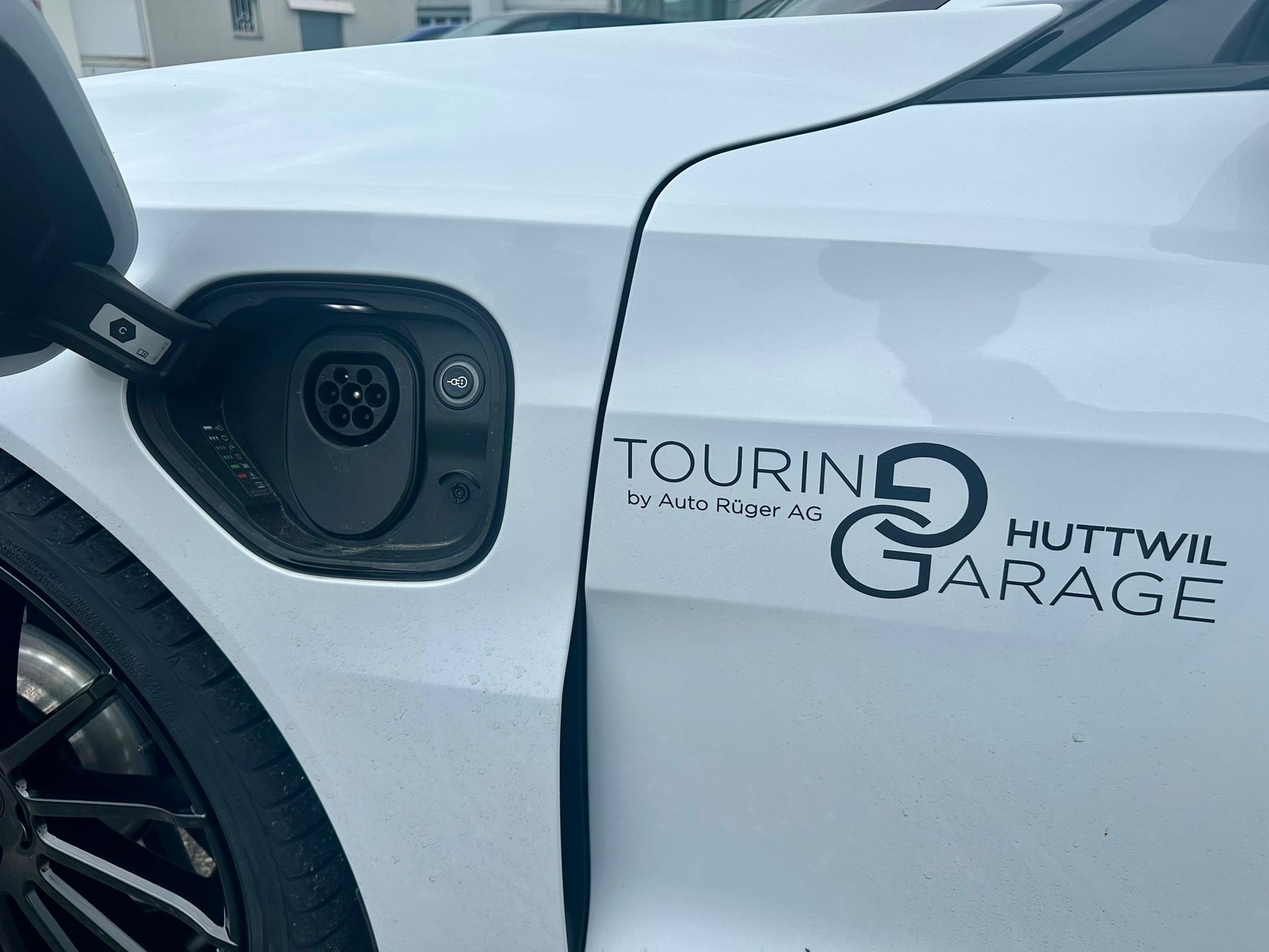 AUDI e-tron GT quattro-image-2