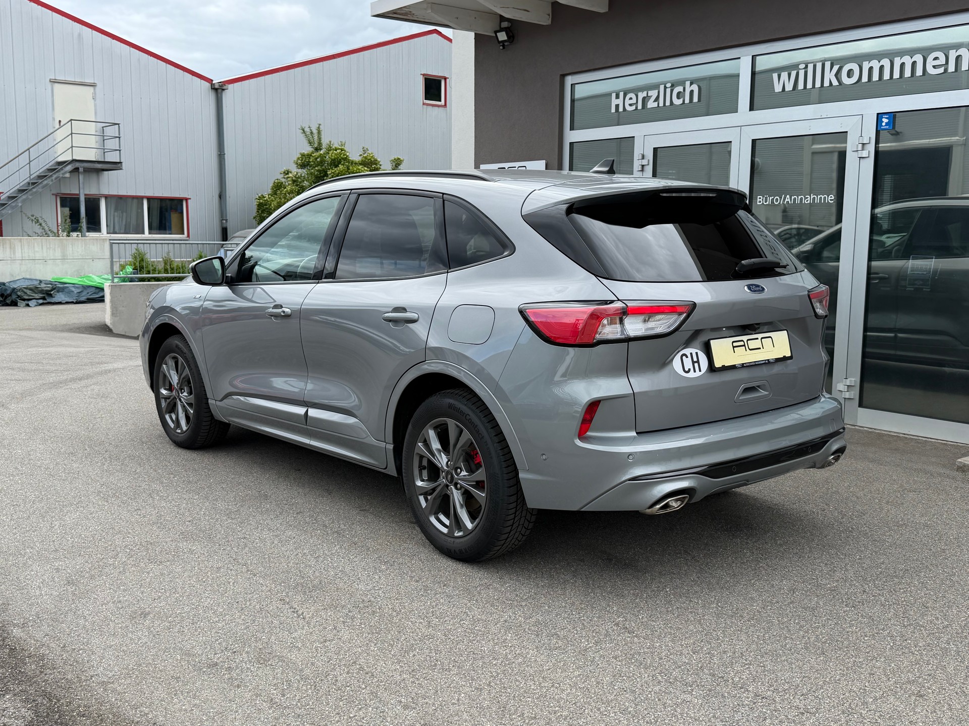 FORD Kuga 2.5 FHEV ST-Line X 4WD-image-3