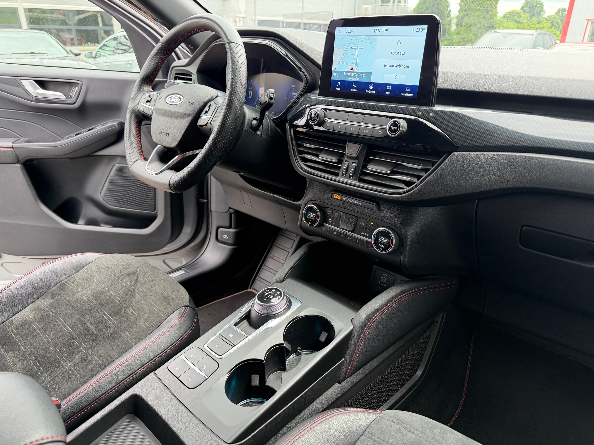 FORD Kuga 2.5 FHEV ST-Line X 4WD-image-14