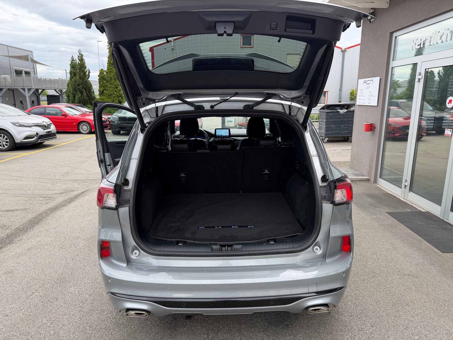 FORD Kuga 2.5 FHEV ST-Line X 4WD-image-16