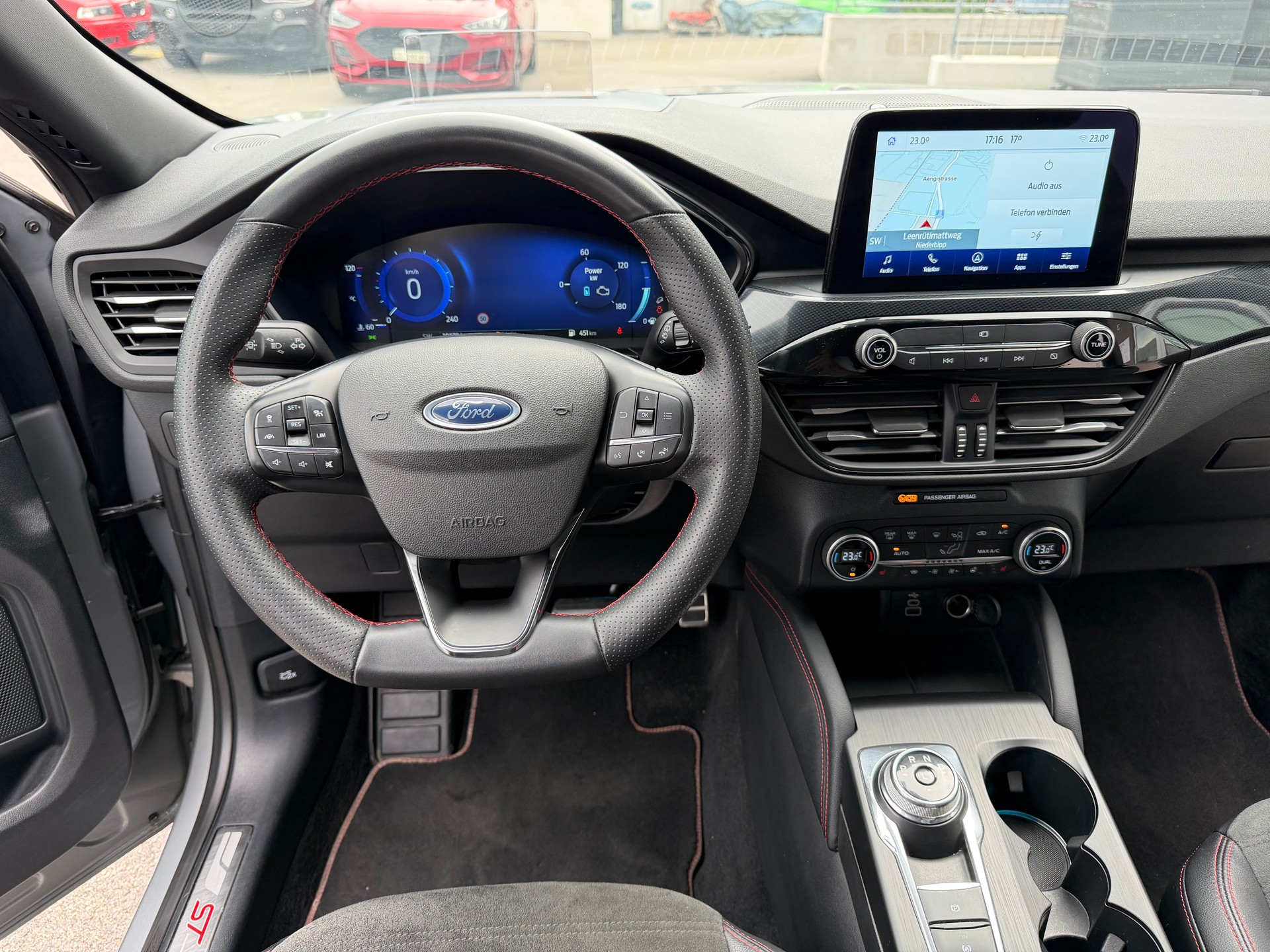 FORD Kuga 2.5 FHEV ST-Line X 4WD-image-12