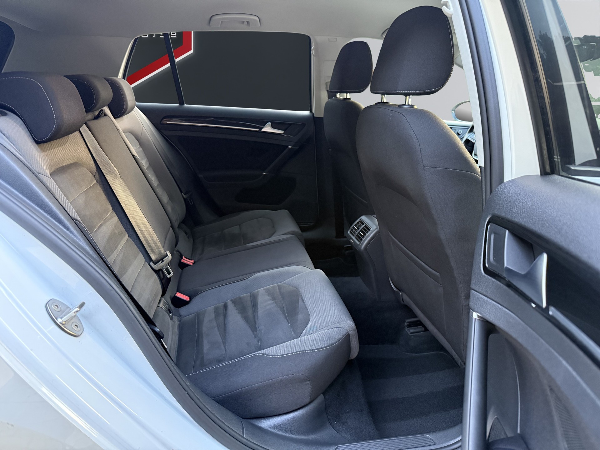 VW Golf 1.4 TSI Highline DSG-image-13