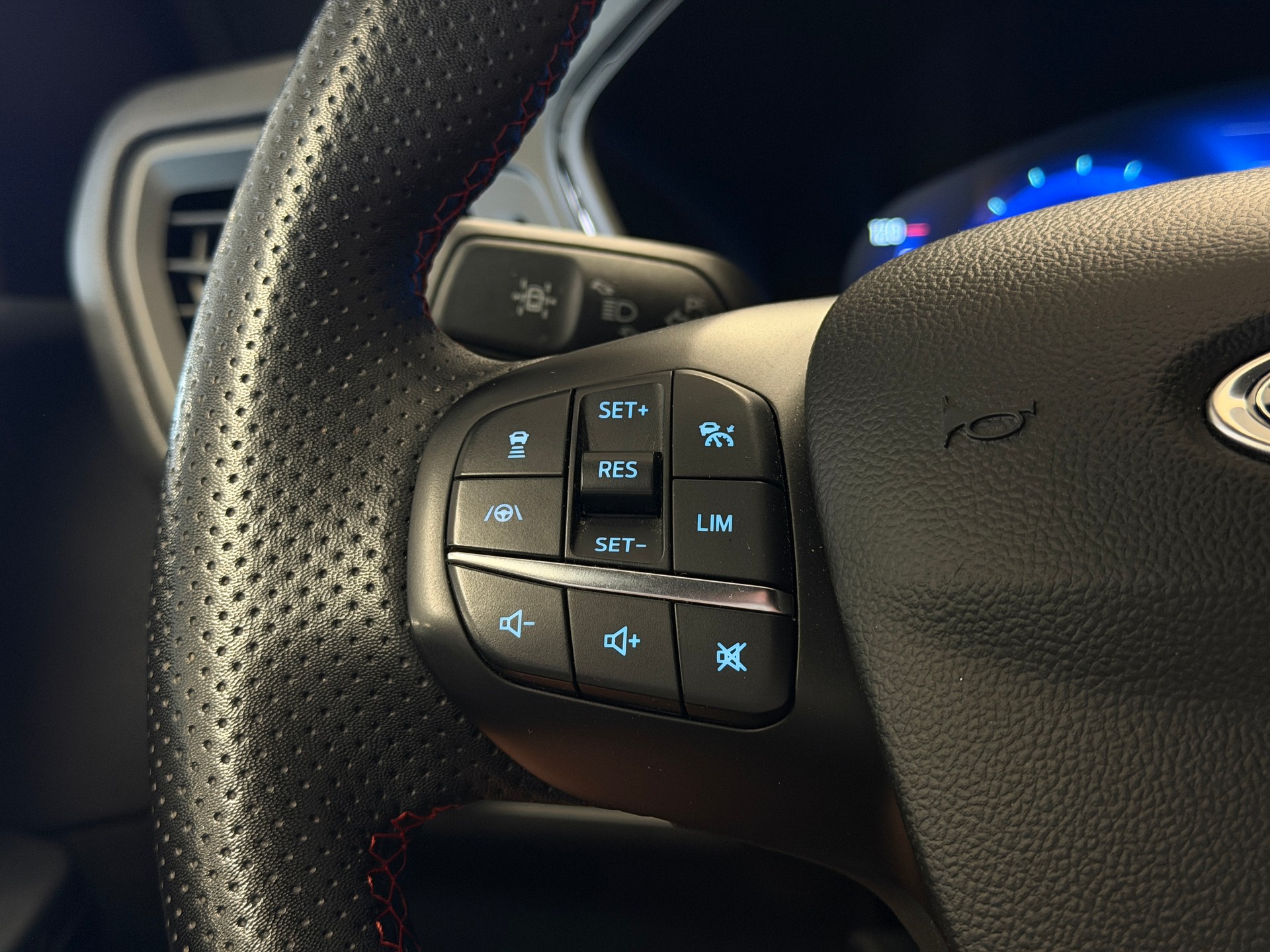 FORD Kuga 2.5 PHEV ST-Line 2WD-image-16