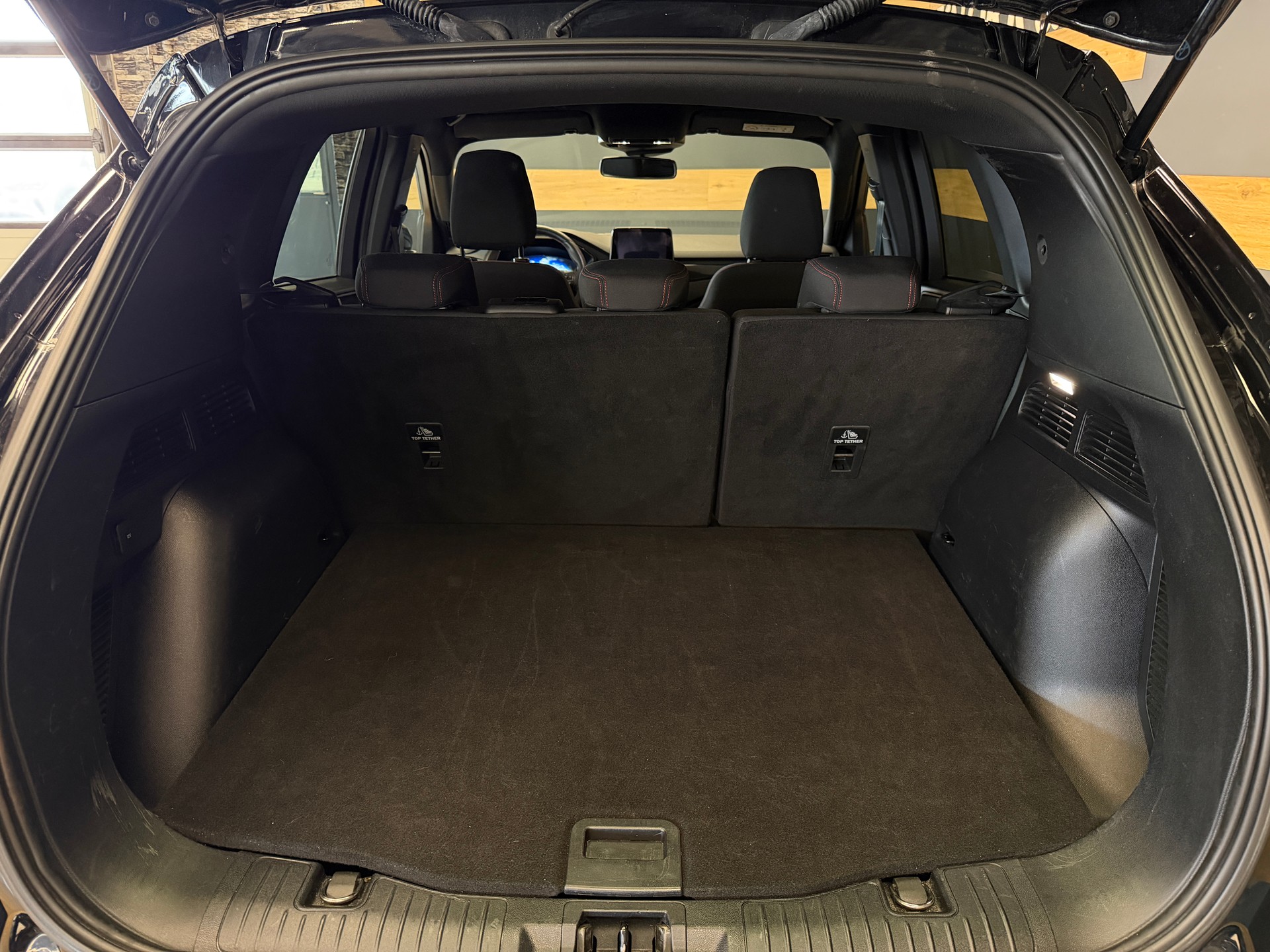 FORD Kuga 2.5 PHEV ST-Line 2WD-image-8