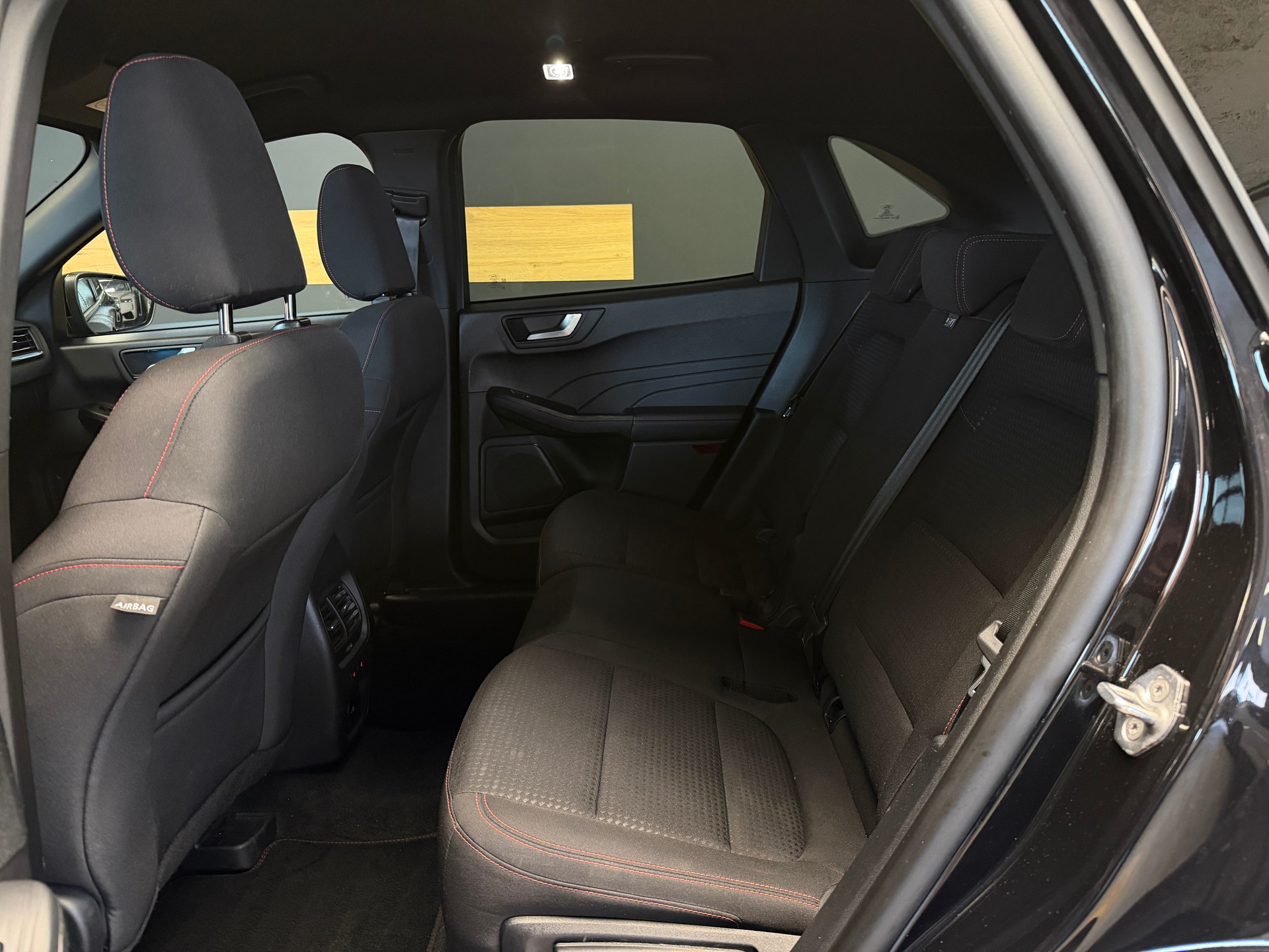 FORD Kuga 2.5 PHEV ST-Line 2WD-image-9