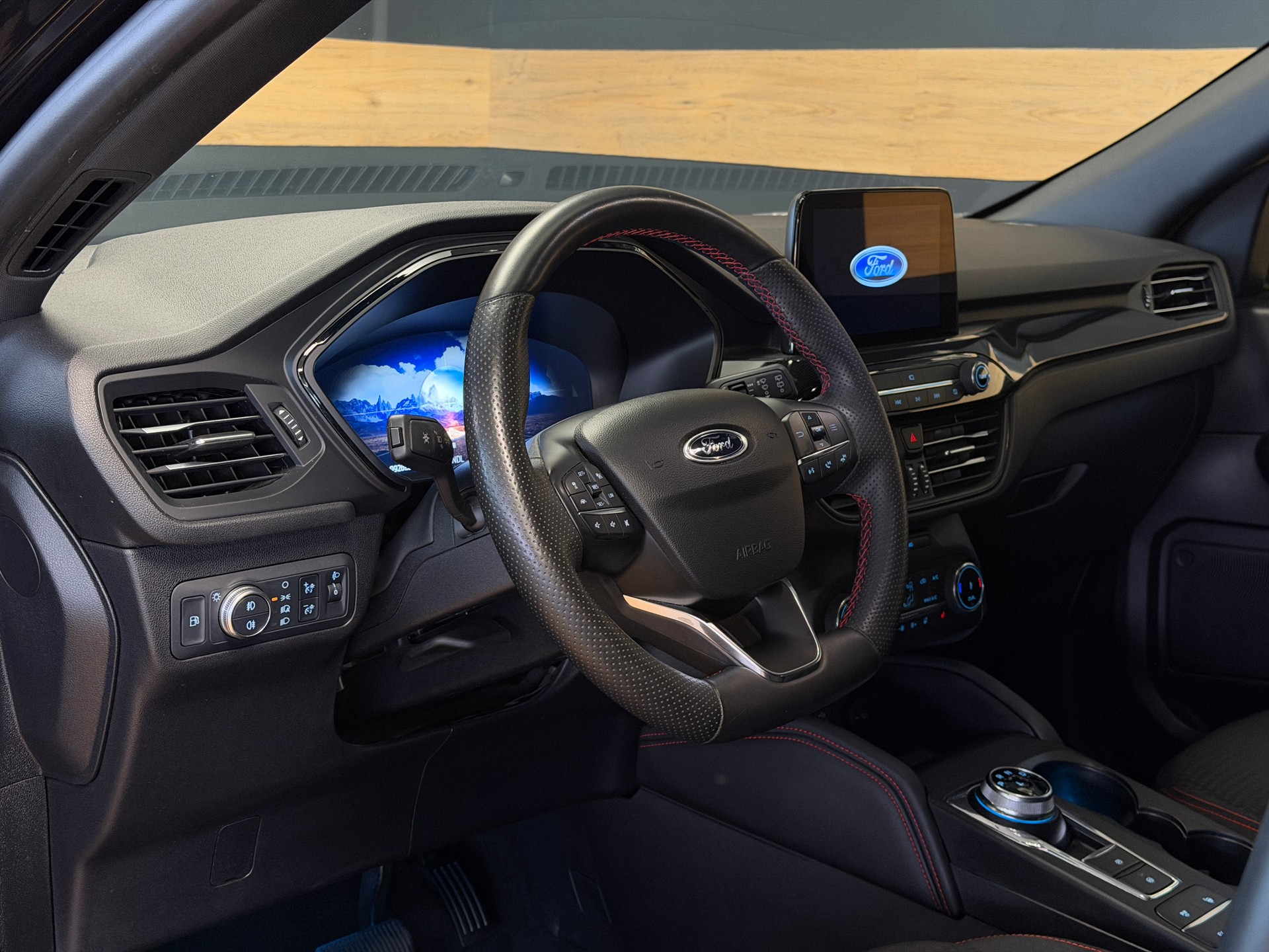 FORD Kuga 2.5 PHEV ST-Line 2WD-image-12