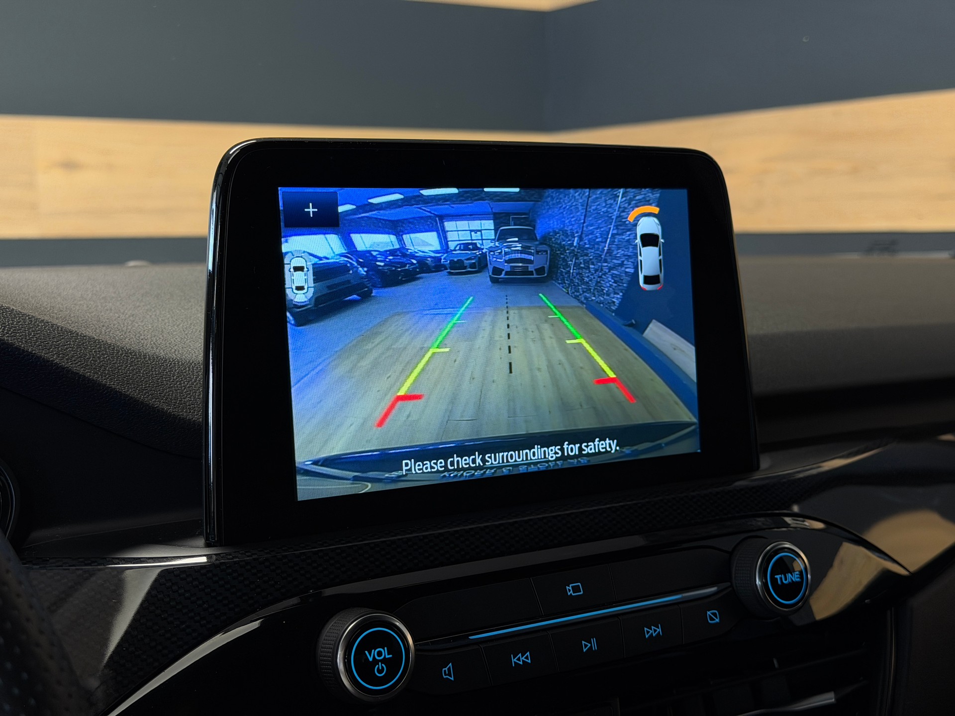 FORD Kuga 2.5 PHEV ST-Line 2WD-image-14