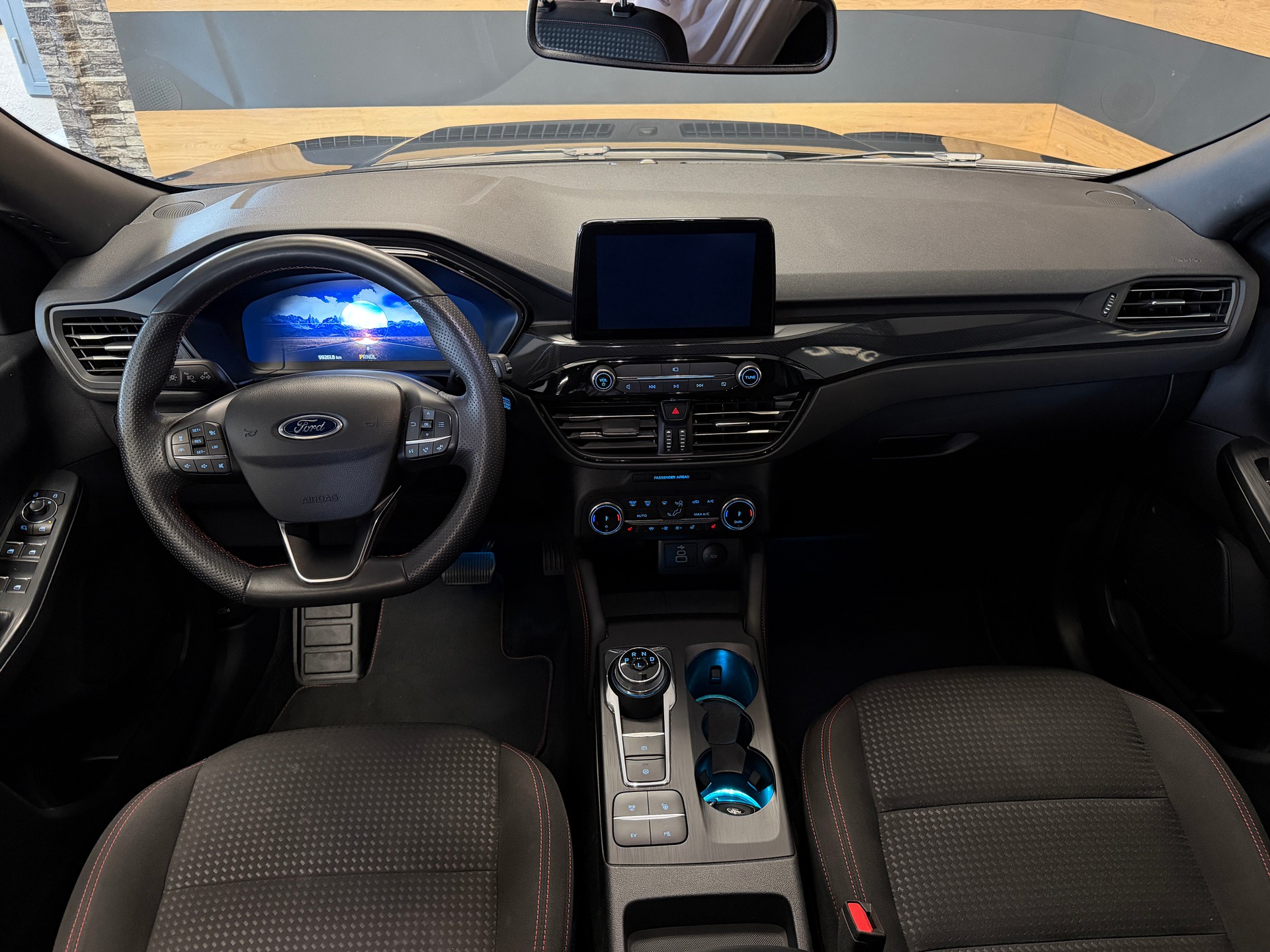 FORD Kuga 2.5 PHEV ST-Line 2WD-image-10