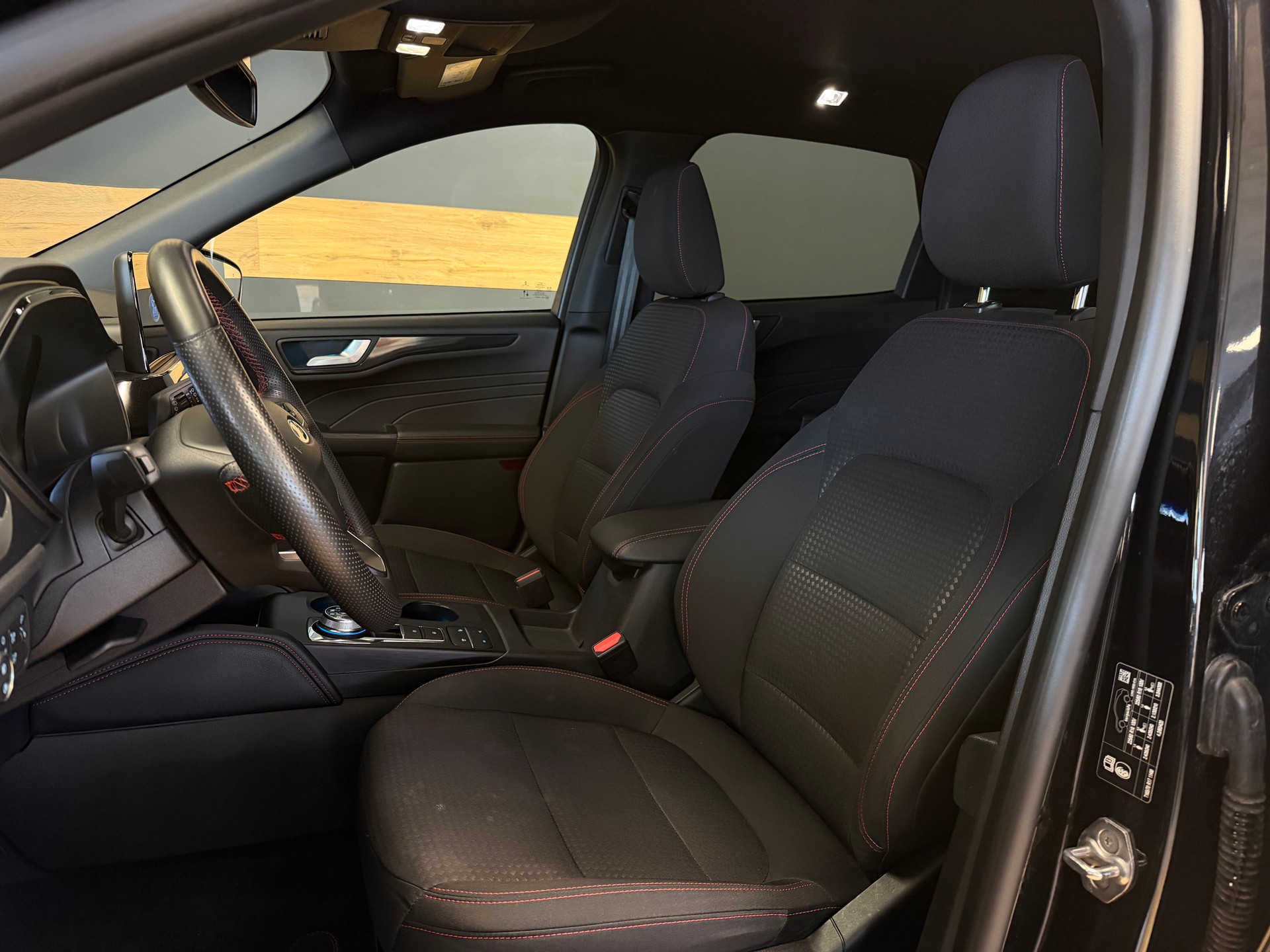 FORD Kuga 2.5 PHEV ST-Line 2WD-image-20