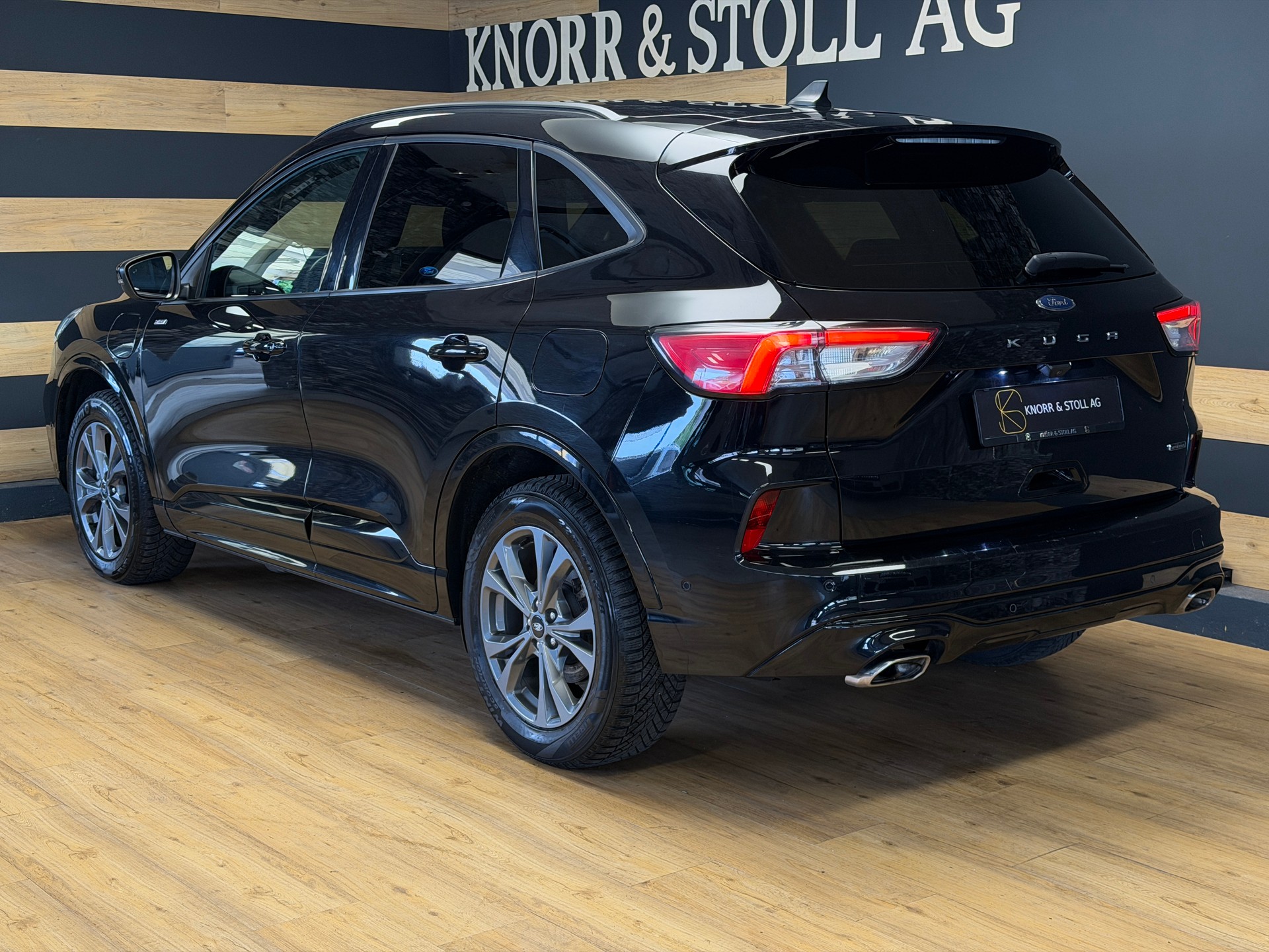 FORD Kuga 2.5 PHEV ST-Line 2WD-image-6