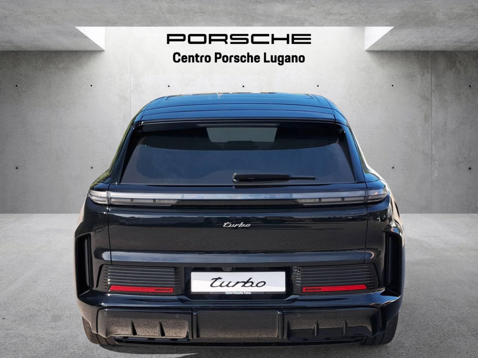 PORSCHE Cayenne Turbo Electric-image-10